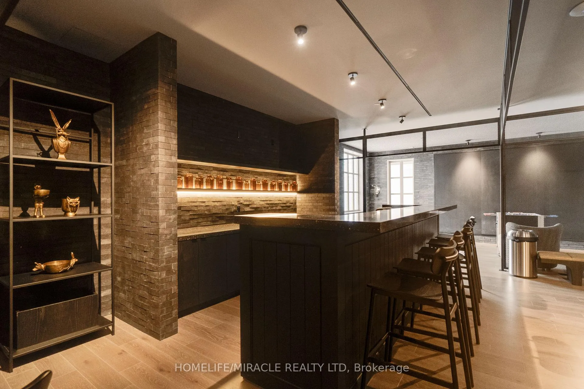 Photo 37 of Unit 702, 28 Interchange Way, Vaughan, Vaughan Corporate Centre — HOMEH