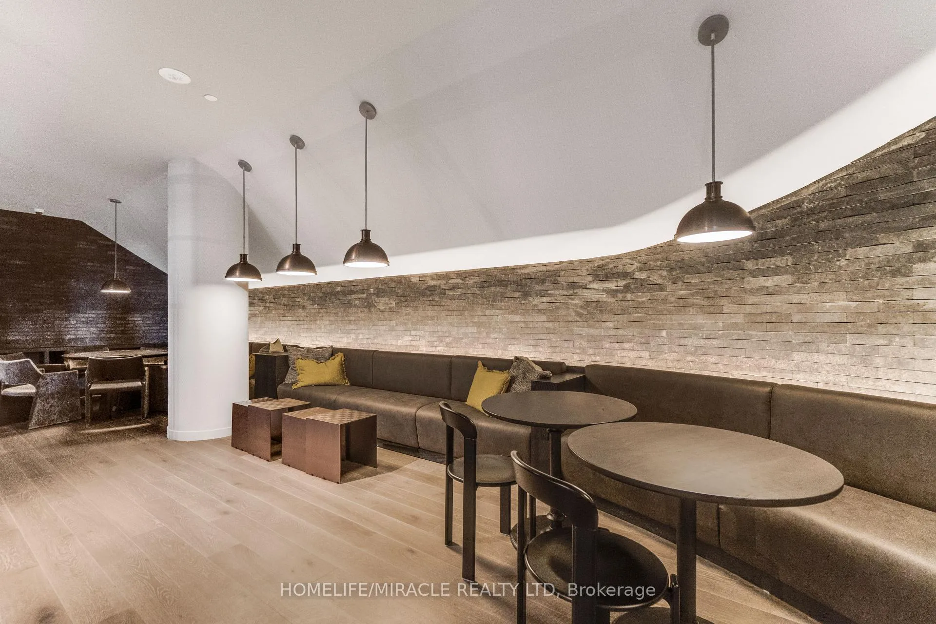 Photo 38 of Unit 702, 28 Interchange Way, Vaughan, Vaughan Corporate Centre — HOMEH
