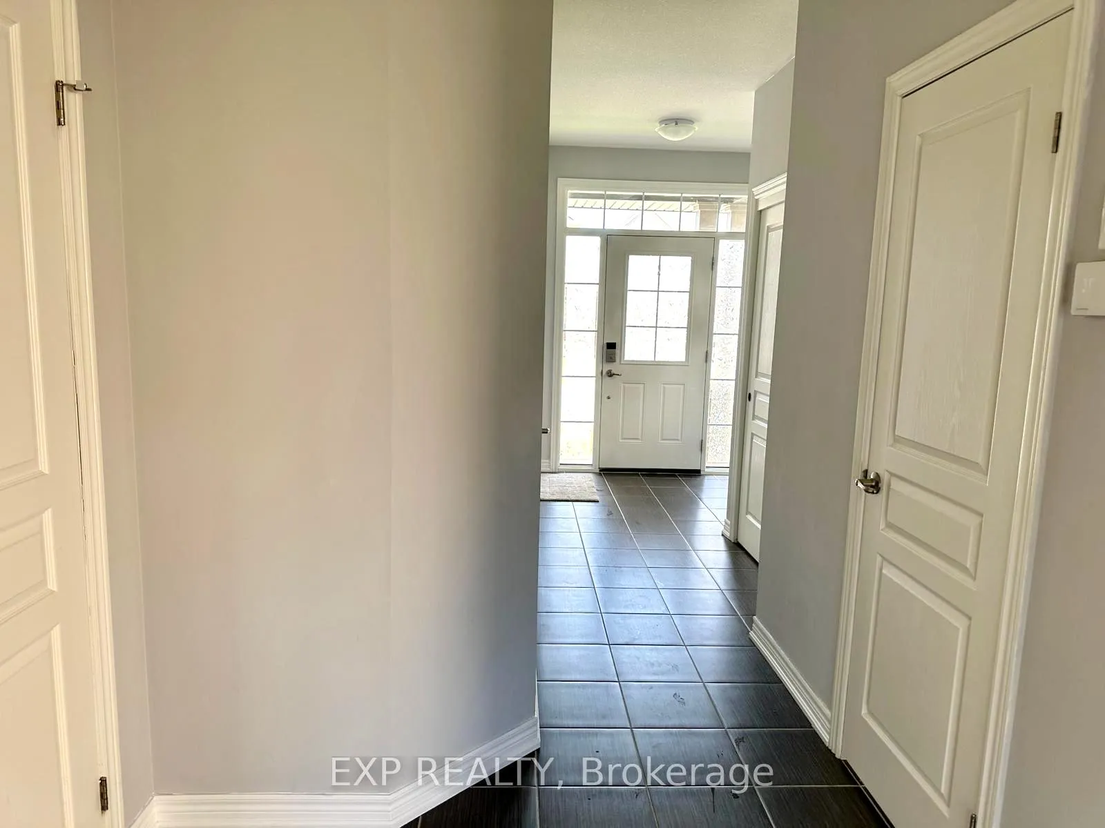 Photo 5 of 9565 Tallgrass Avenue, Niagara Falls, Lyons Creek — HOMEH