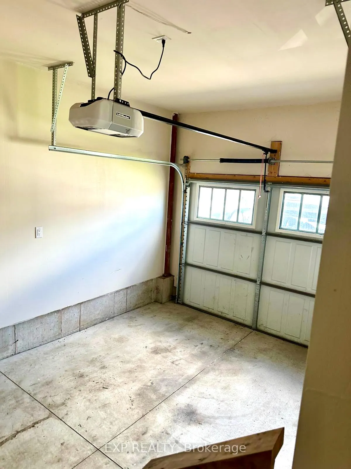 Photo 25 of 9565 Tallgrass Avenue, Niagara Falls, Lyons Creek — HOMEH