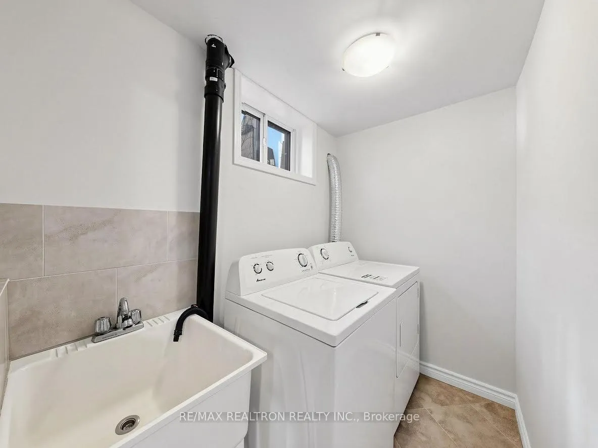 Photo 18 of 2613 Jane Street, North York, Glenfield-Jane Heights — HOMEH