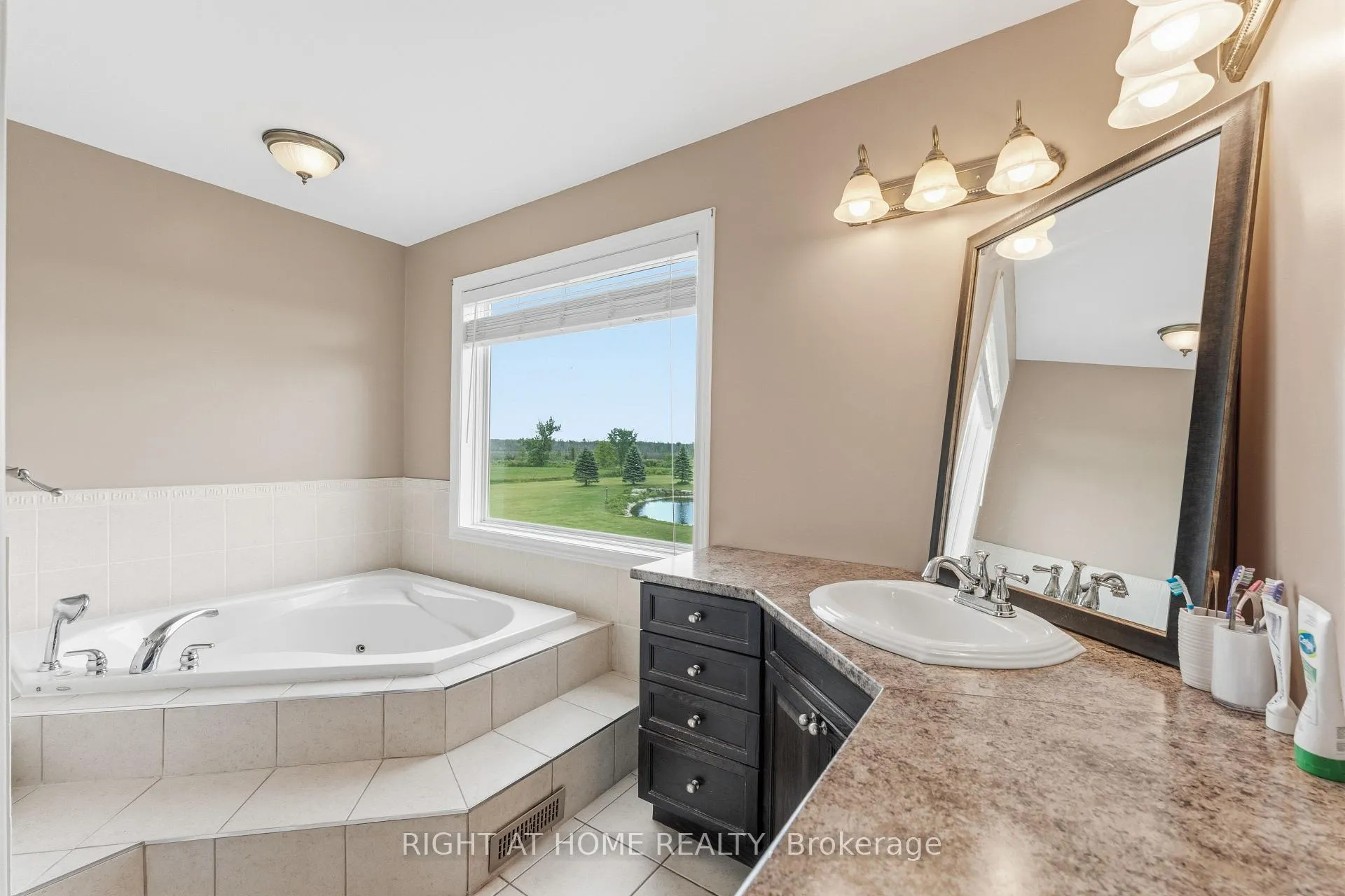 Photo 41 of 1165 9TH Line, Beckwith, Beckwith Twp — HOMEH