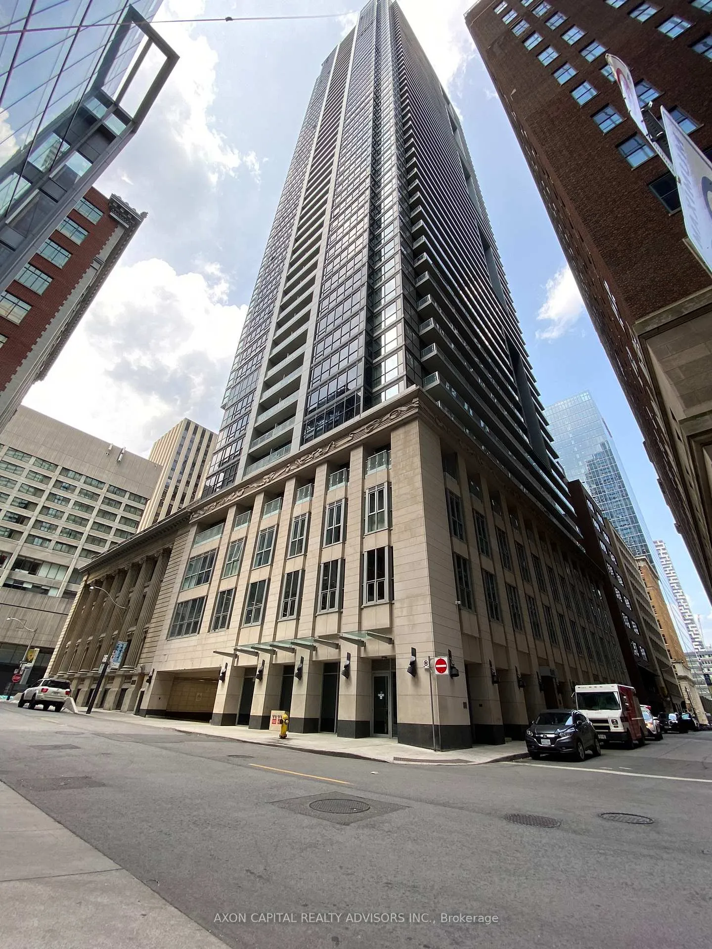 Front of Unit 3415, 70 Temperance Street