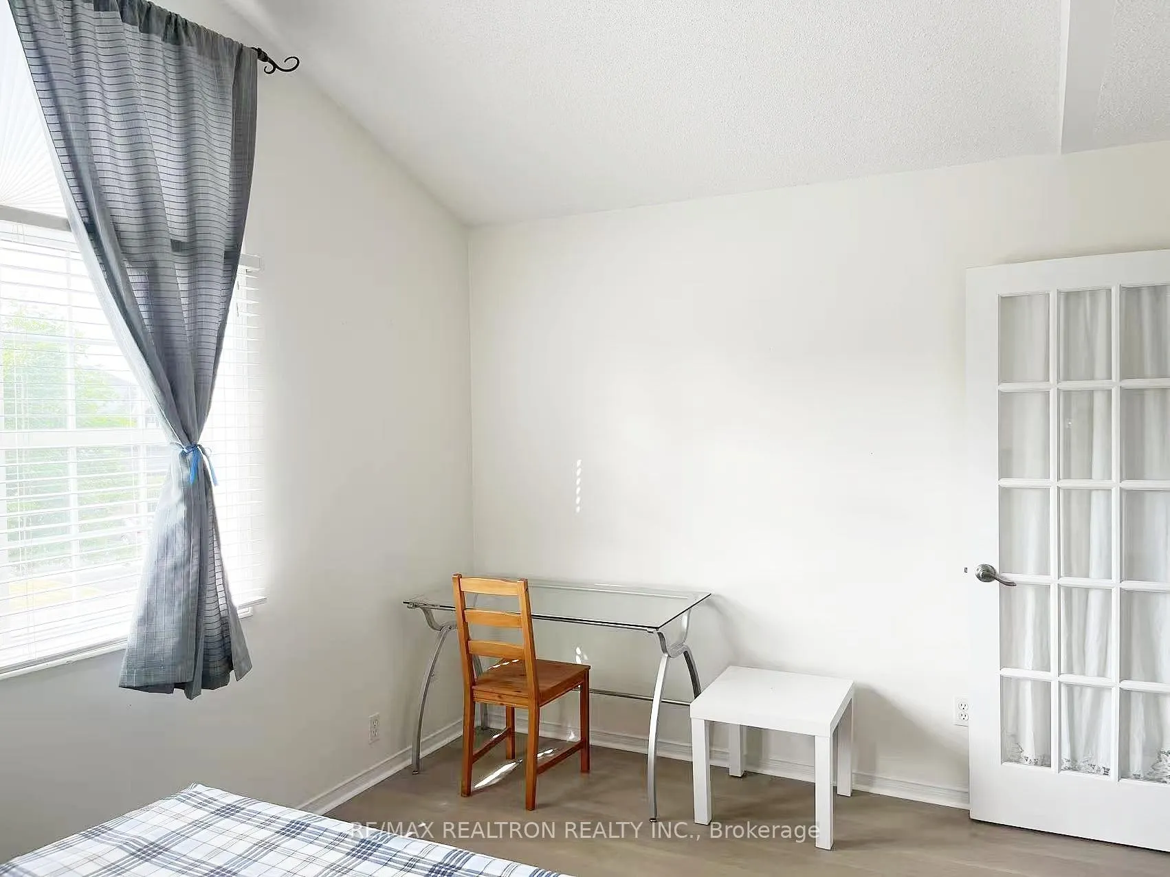 Photo 8 of Unit (2Bedrooms), 4 Twin Streams Road, Whitby, Williamsburg — HOMEH