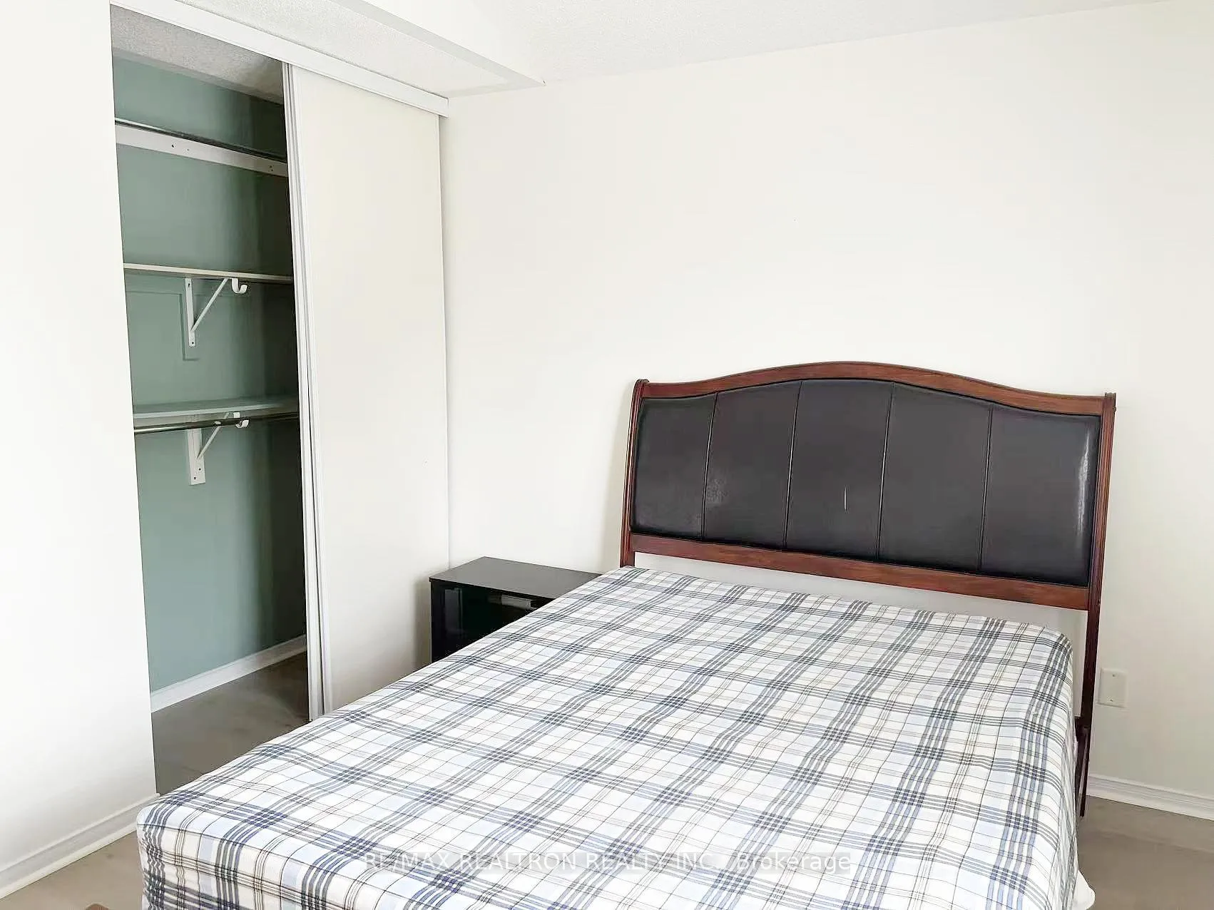 Photo 9 of Unit (2Bedrooms), 4 Twin Streams Road, Whitby, Williamsburg — HOMEH