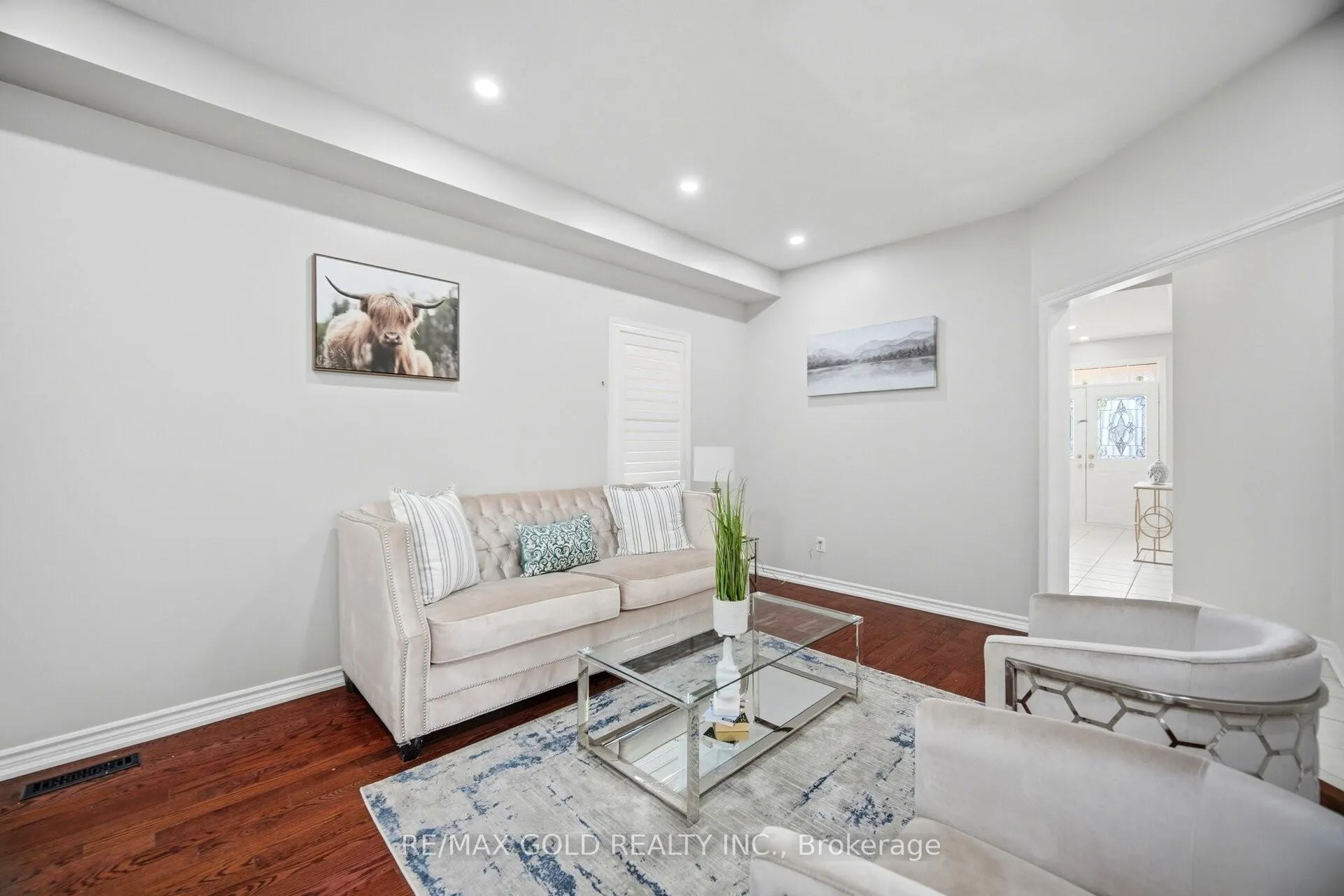 Photo 3 of 11 Timberwolf Road, Brampton, Bram East — HOMEH