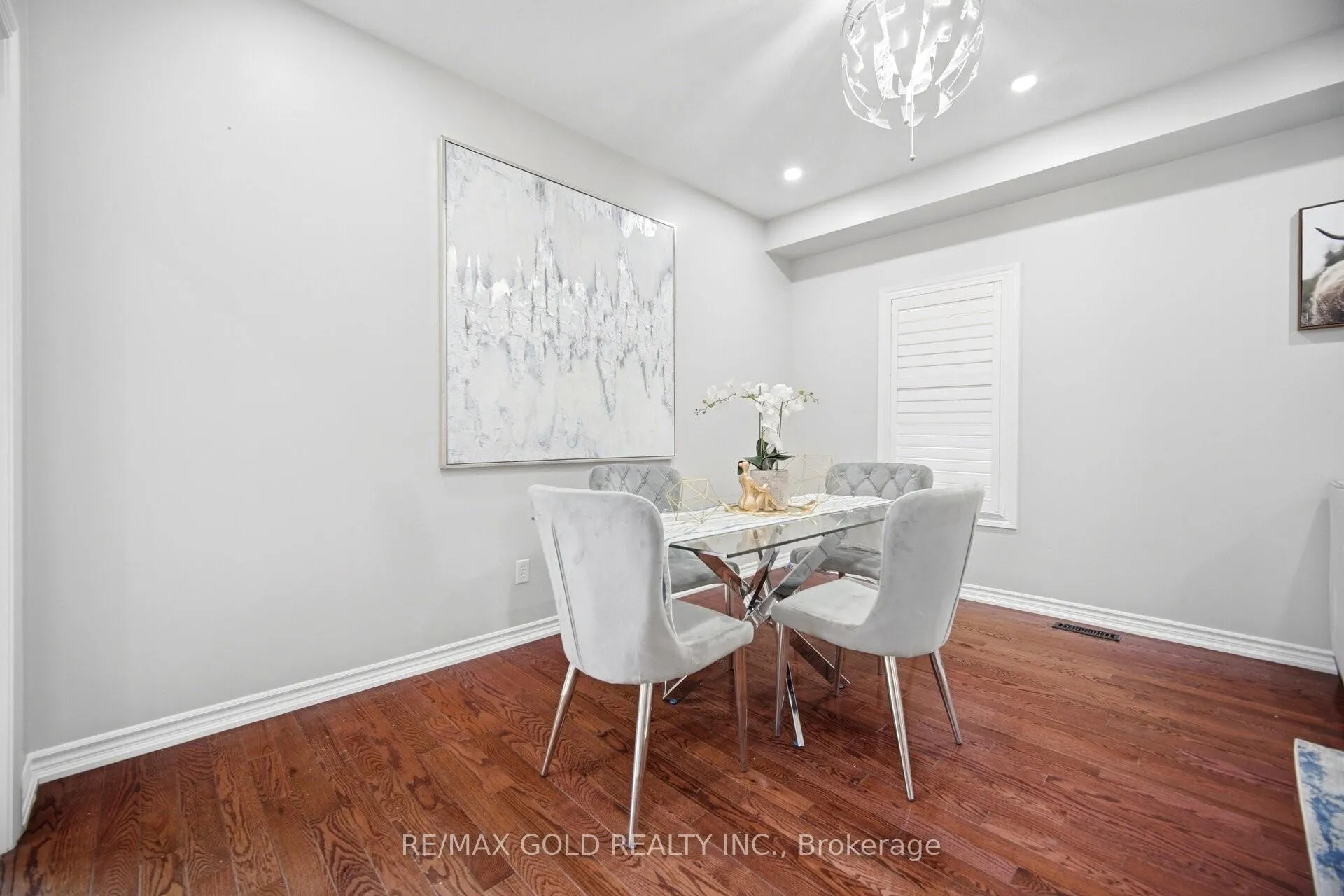 Photo 5 of 11 Timberwolf Road, Brampton, Bram East — HOMEH