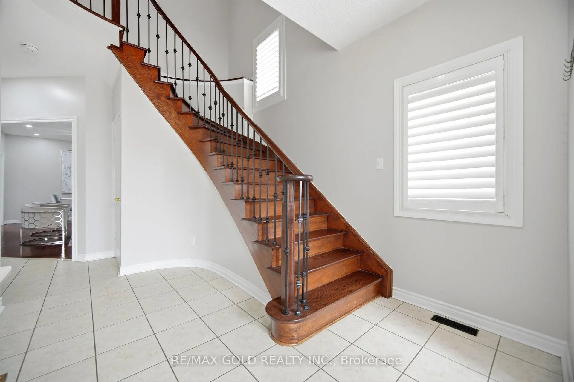 Photo 17 of 11 Timberwolf Road, Brampton, Bram East — HOMEH