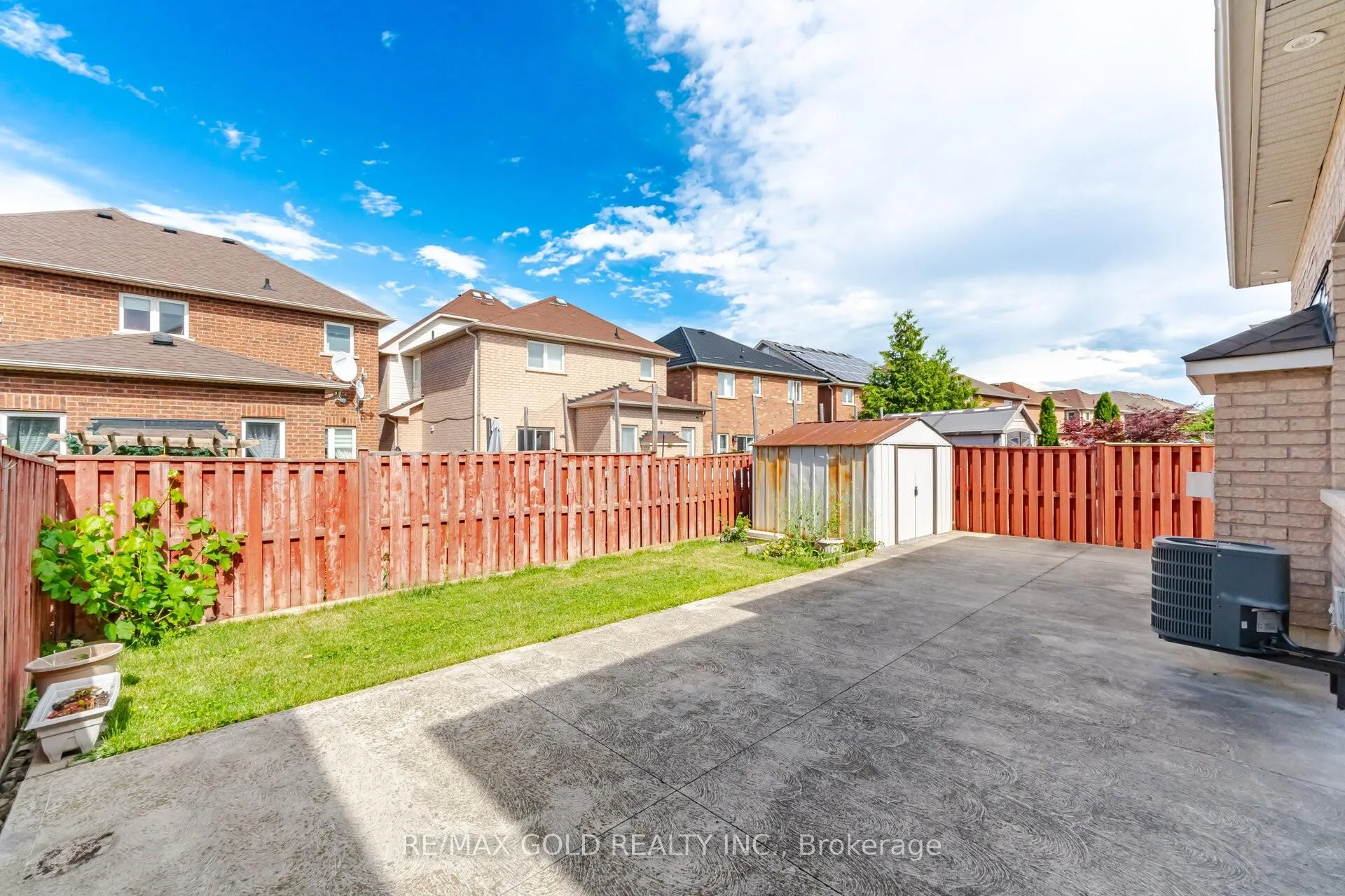Photo 32 of 11 Timberwolf Road, Brampton, Bram East — HOMEH