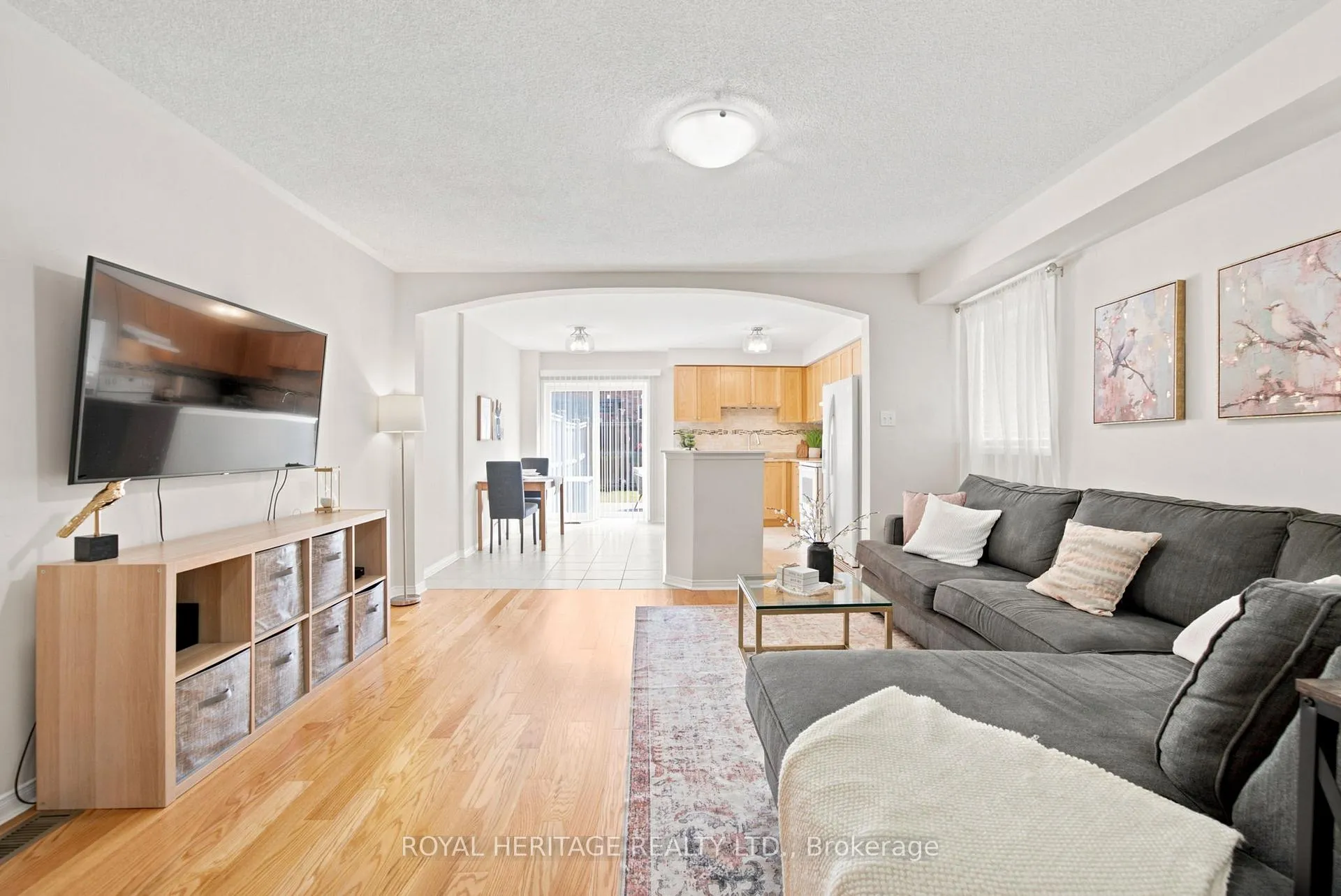 Photo 2 of 39 Neill Avenue, Whitby, Rolling Acres — HOMEH