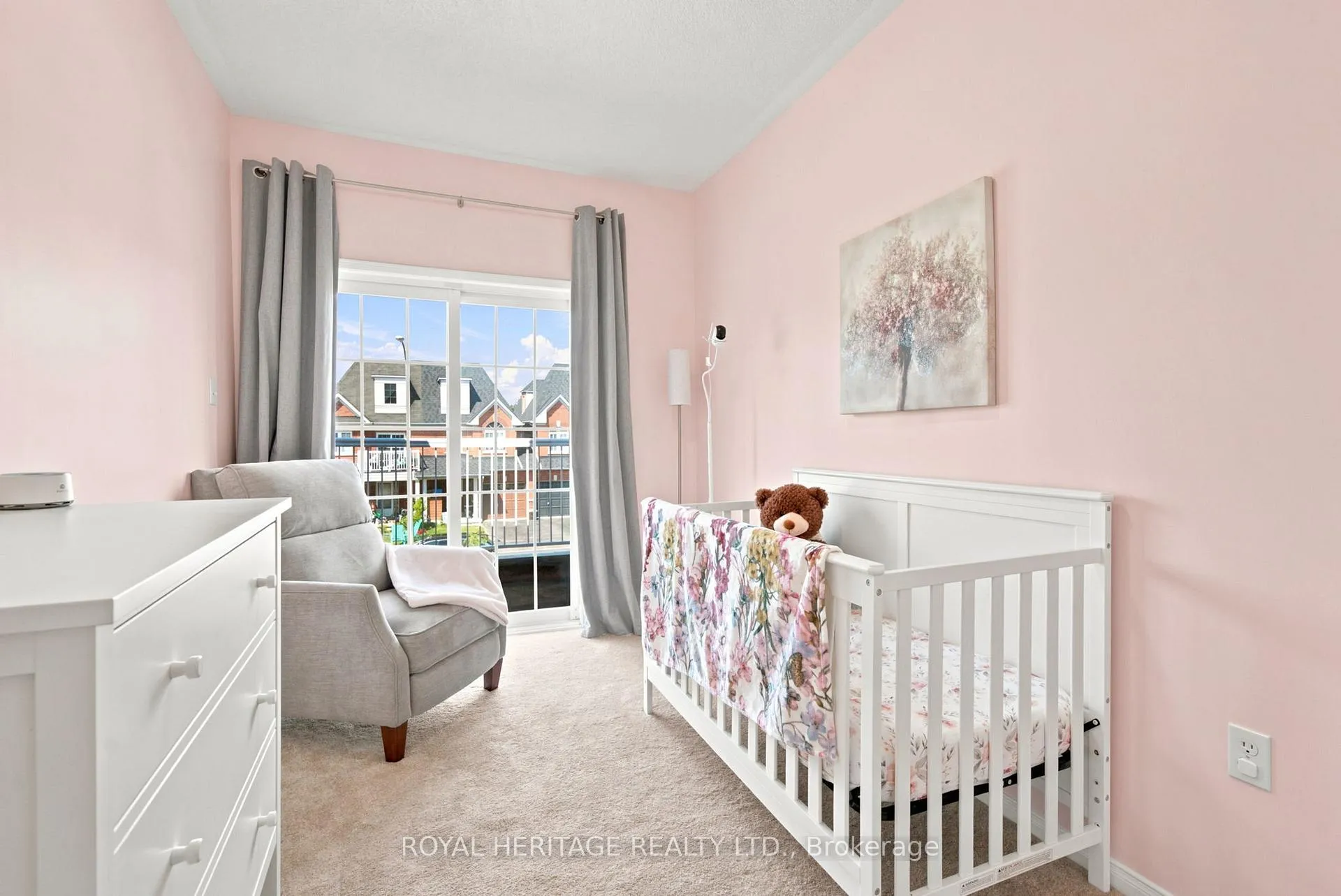 Photo 8 of 39 Neill Avenue, Whitby, Rolling Acres — HOMEH