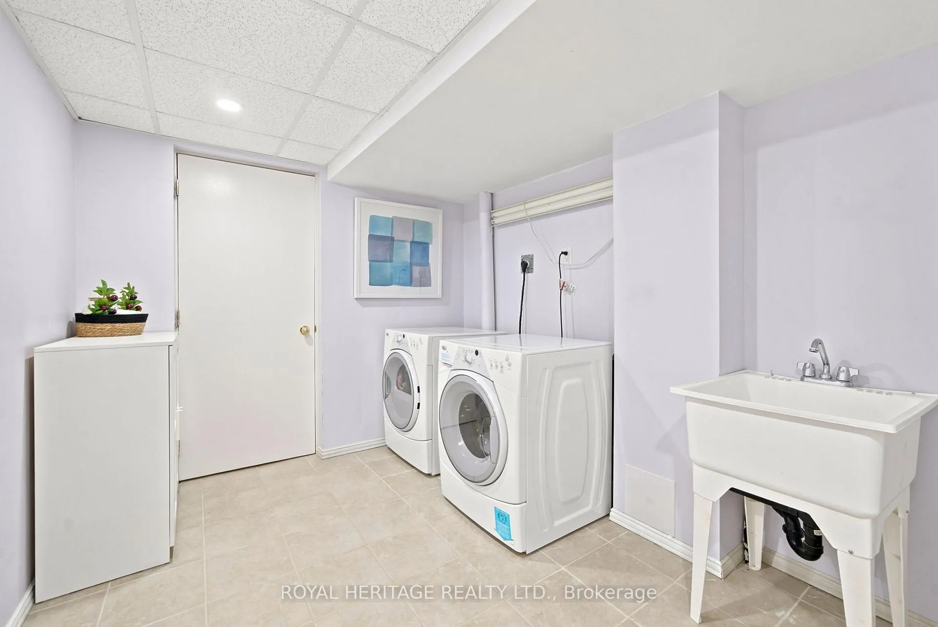 Photo 22 of 39 Neill Avenue, Whitby, Rolling Acres — HOMEH