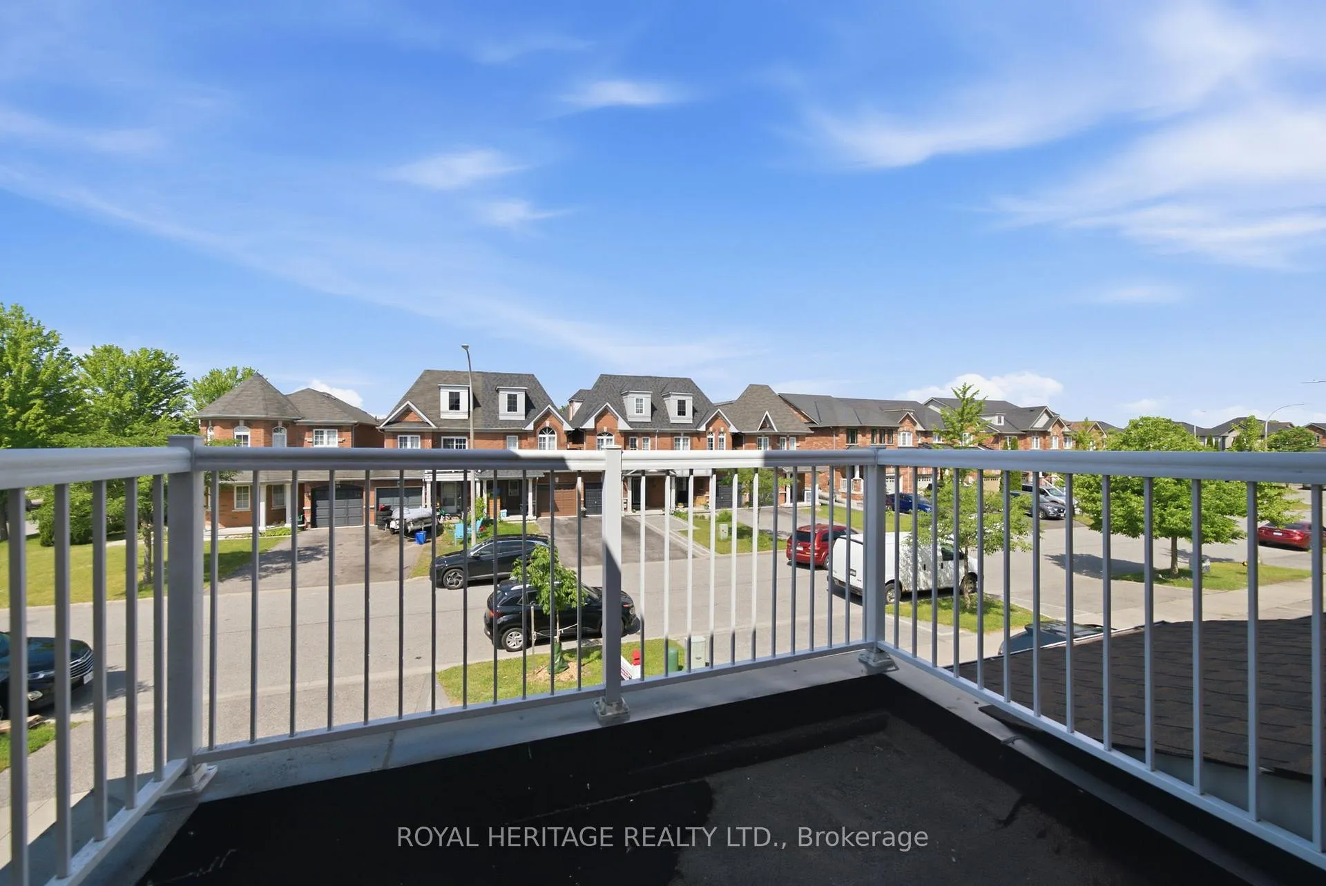 Photo 23 of 39 Neill Avenue, Whitby, Rolling Acres — HOMEH
