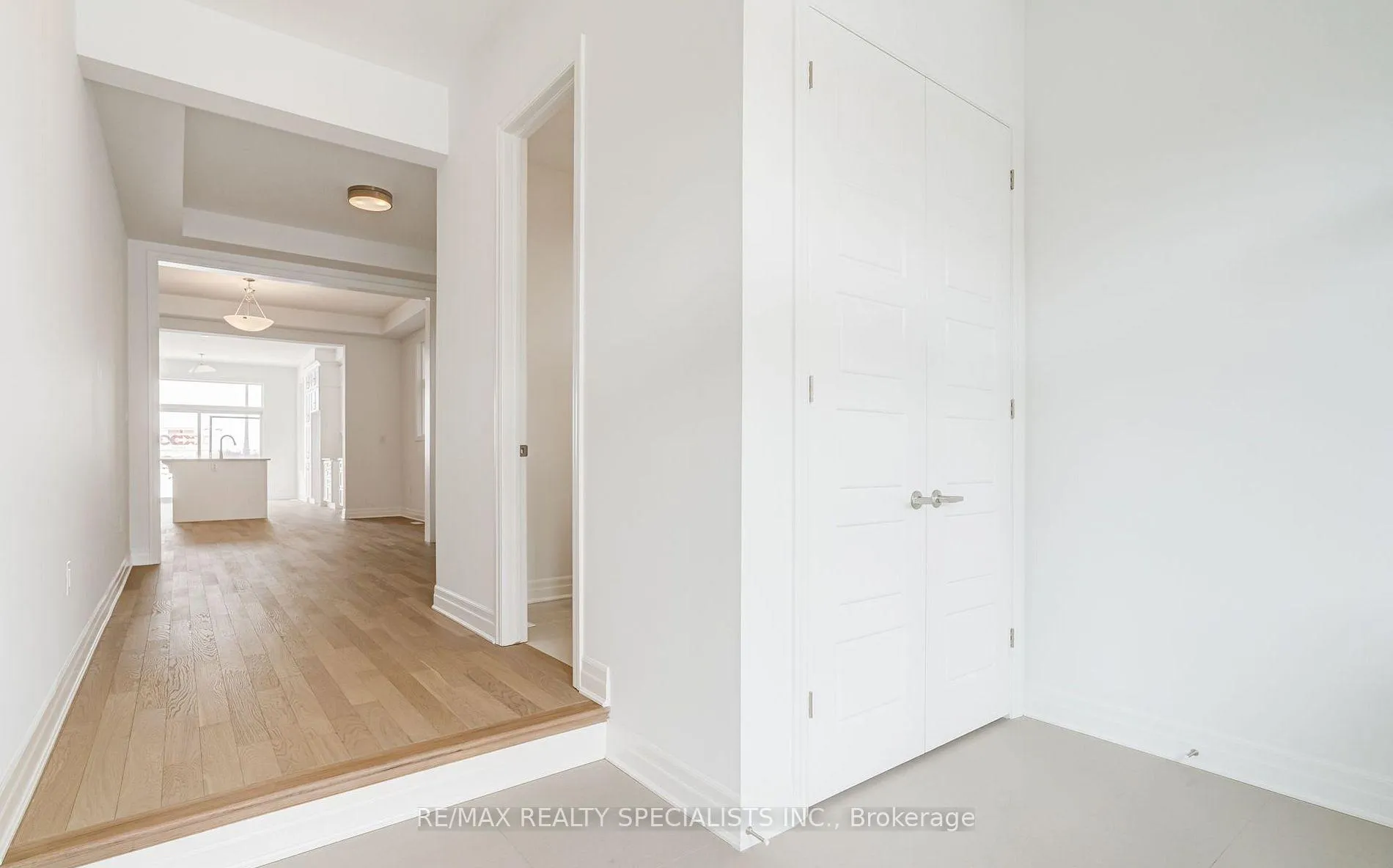 Photo 3 of 1235 Black Bear Trail, Oakville, Joshua Meadows — HOMEH