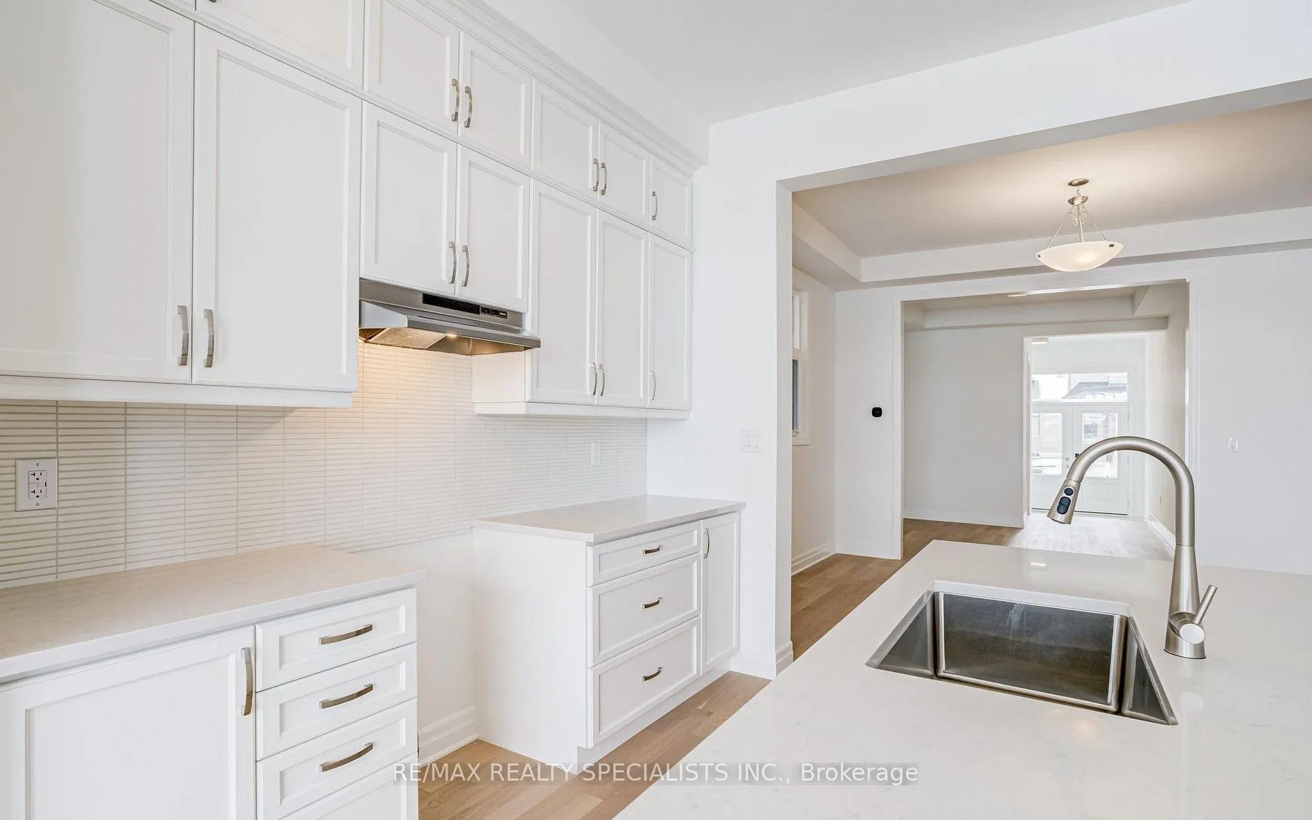 Photo 10 of 1235 Black Bear Trail, Oakville, Joshua Meadows — HOMEH