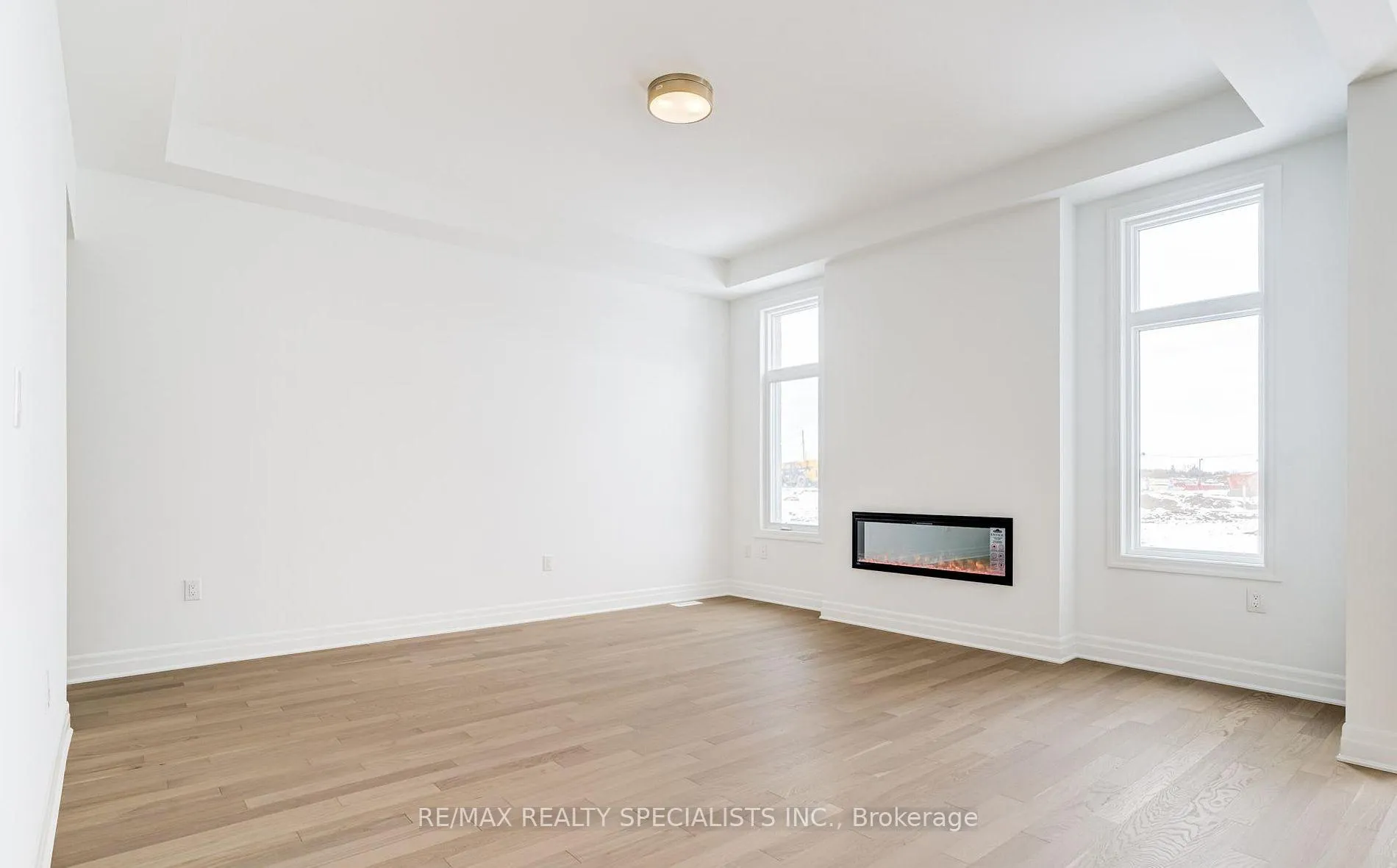 Photo 15 of 1235 Black Bear Trail, Oakville, Joshua Meadows — HOMEH