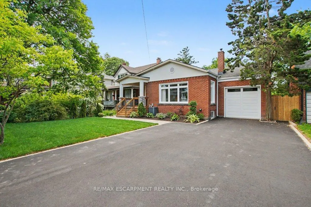 Photo 2 of 72 Mountain Park Avenue, Hamilton, Inch Park — HOMEH