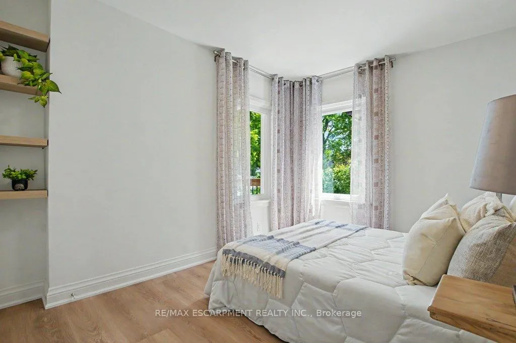 Photo 22 of 72 Mountain Park Avenue, Hamilton, Inch Park — HOMEH