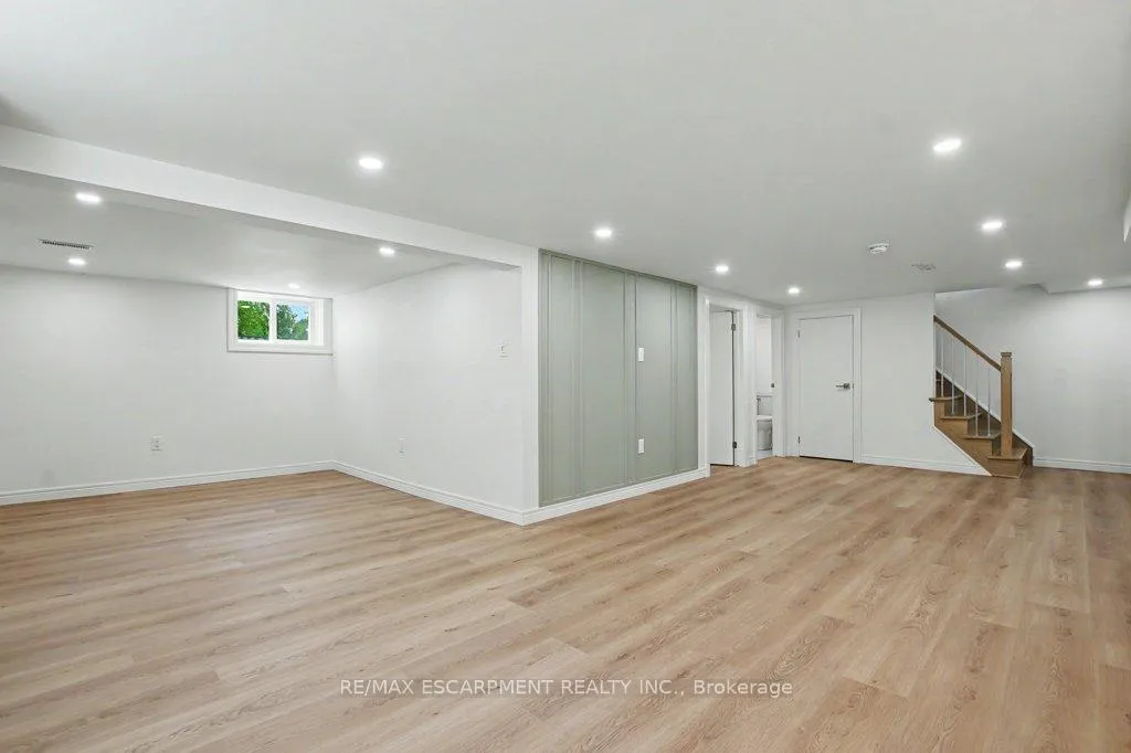 Photo 27 of 72 Mountain Park Avenue, Hamilton, Inch Park — HOMEH
