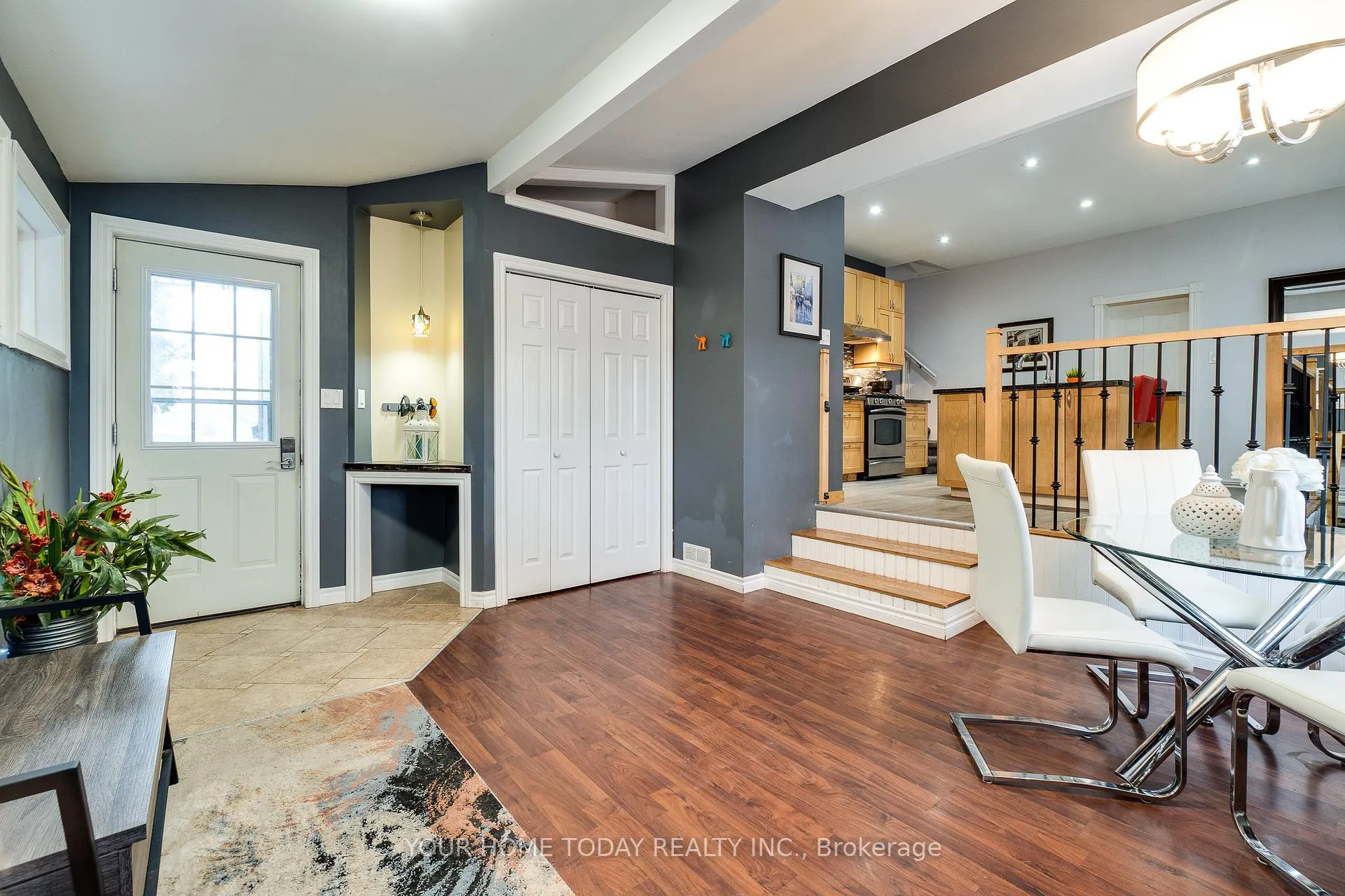 Photo 6 of 10 Knox Street, Halton Hills, Acton — HOMEH
