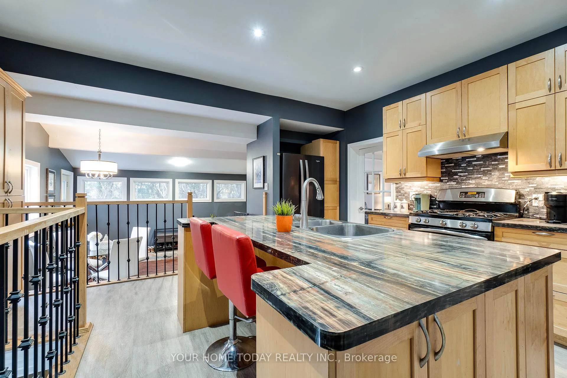 Photo 13 of 10 Knox Street, Halton Hills, Acton — HOMEH
