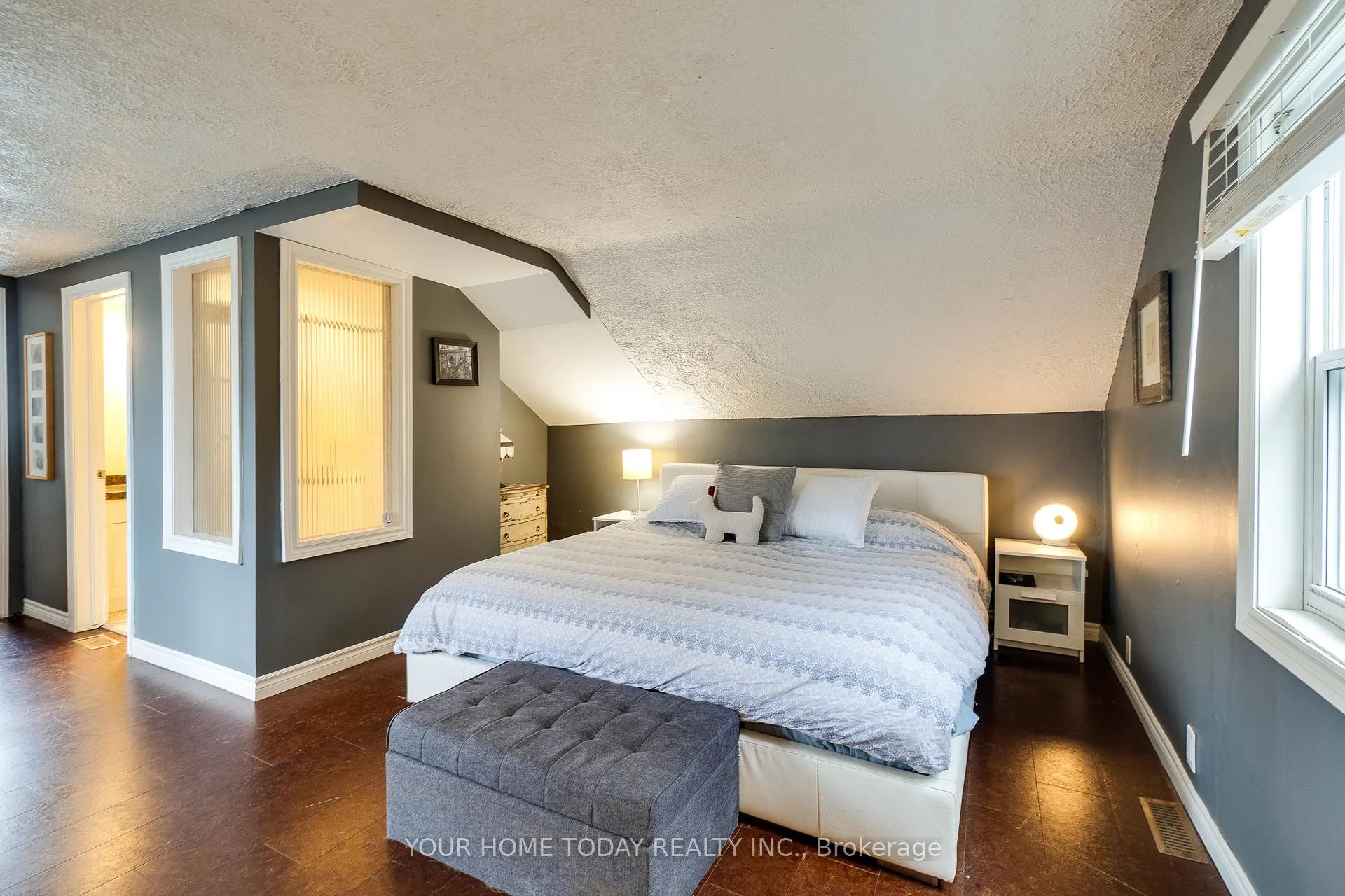 Photo 20 of 10 Knox Street, Halton Hills, Acton — HOMEH