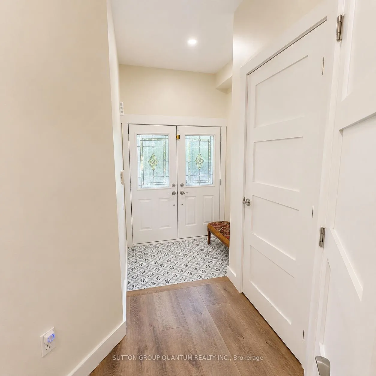 Photo 3 of 48 Meadowlark Drive, Halton Hills, Georgetown — HOMEH