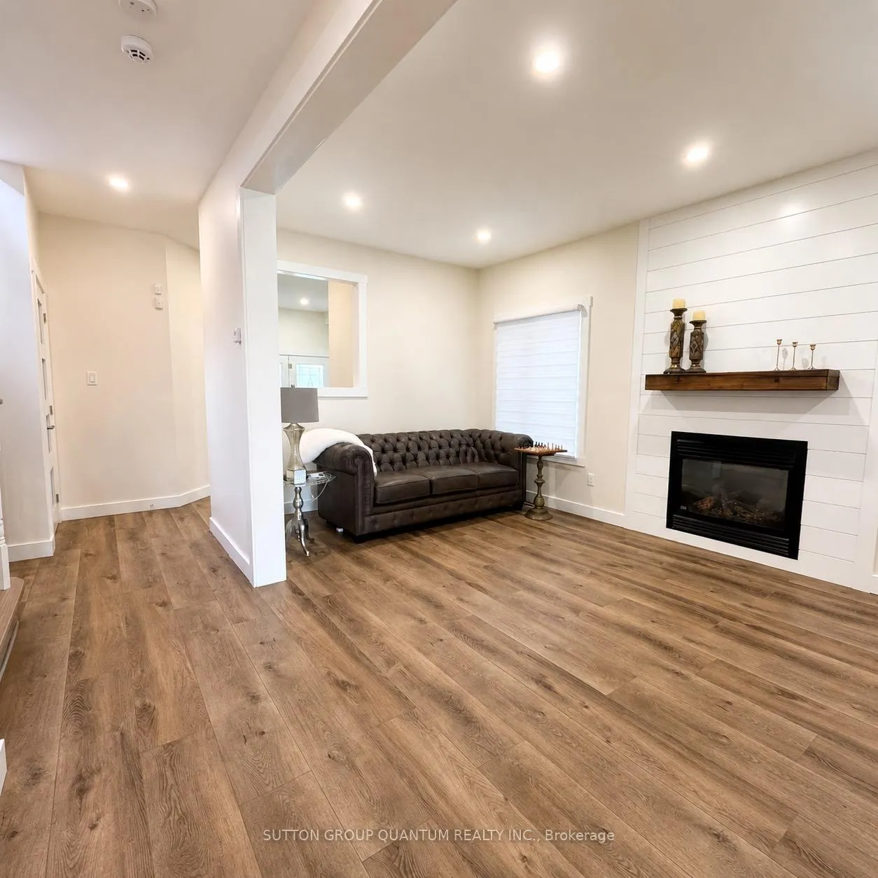 Photo 8 of 48 Meadowlark Drive, Halton Hills, Georgetown — HOMEH