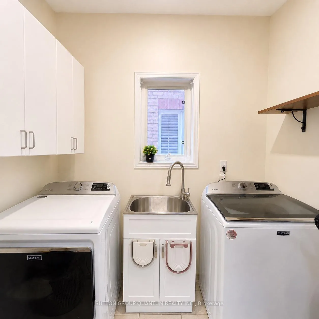 Photo 13 of 48 Meadowlark Drive, Halton Hills, Georgetown — HOMEH