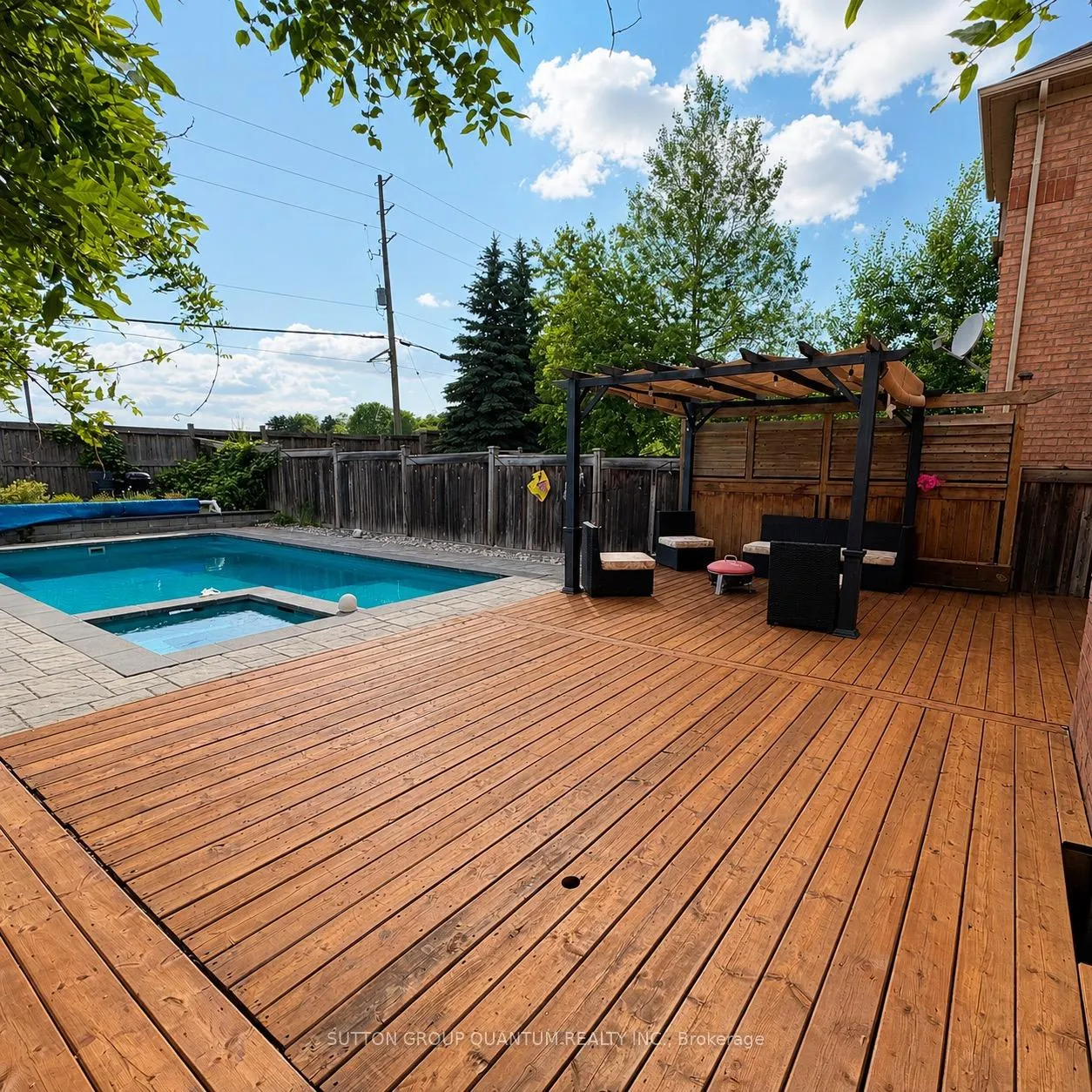 Photo 32 of 48 Meadowlark Drive, Halton Hills, Georgetown — HOMEH