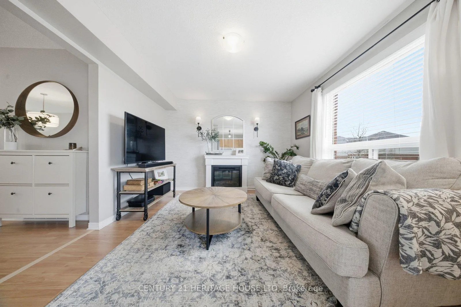 Photo 9 of 34 Primrose Drive, Tillsonburg — HOMEH