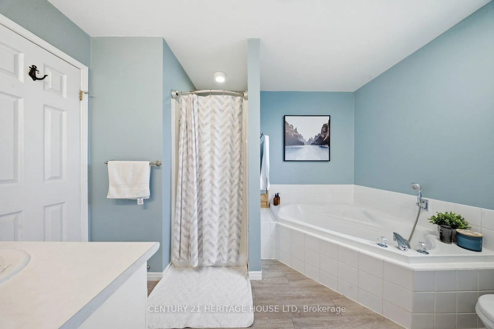 Photo 22 of 34 Primrose Drive, Tillsonburg — HOMEH