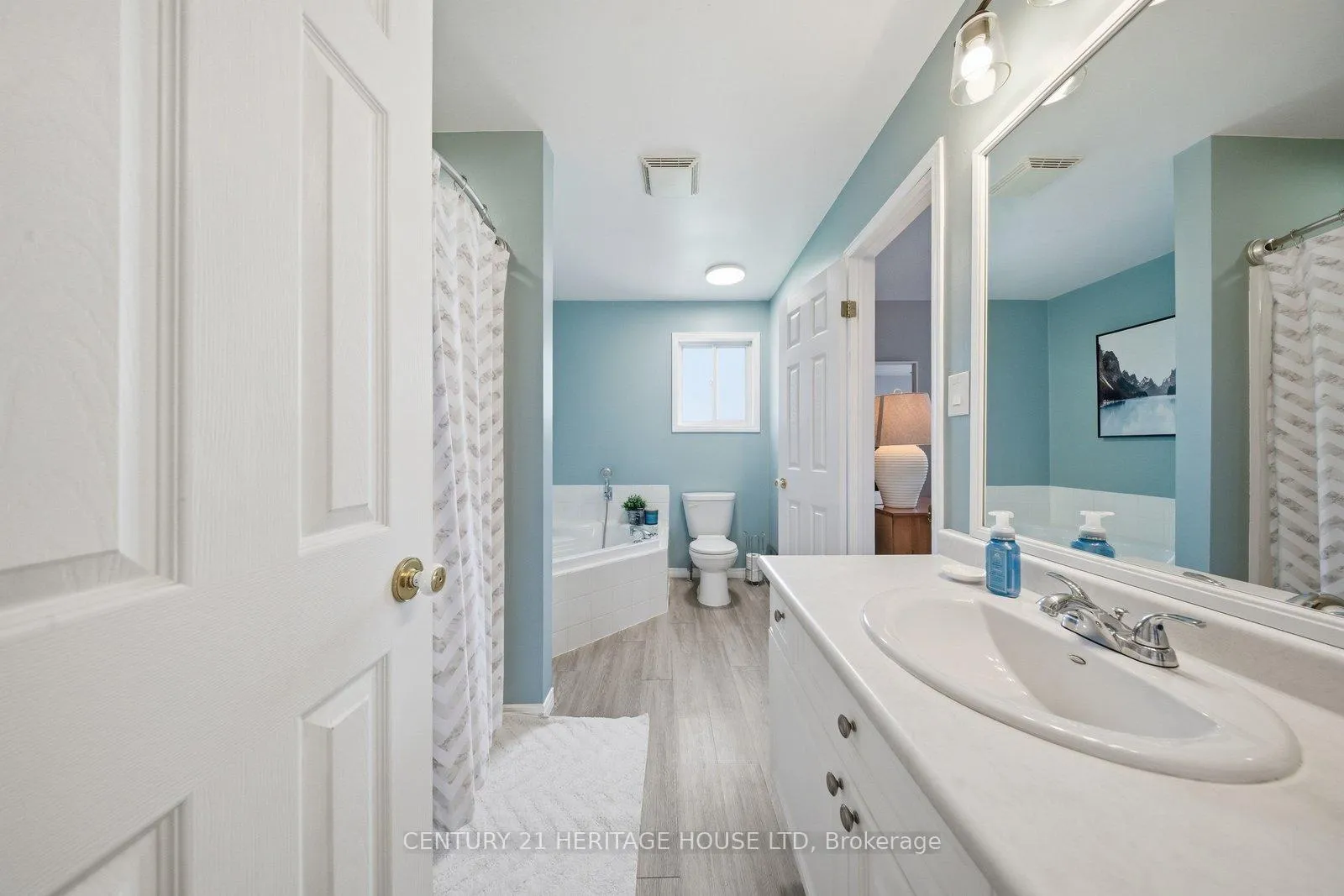 Photo 23 of 34 Primrose Drive, Tillsonburg — HOMEH