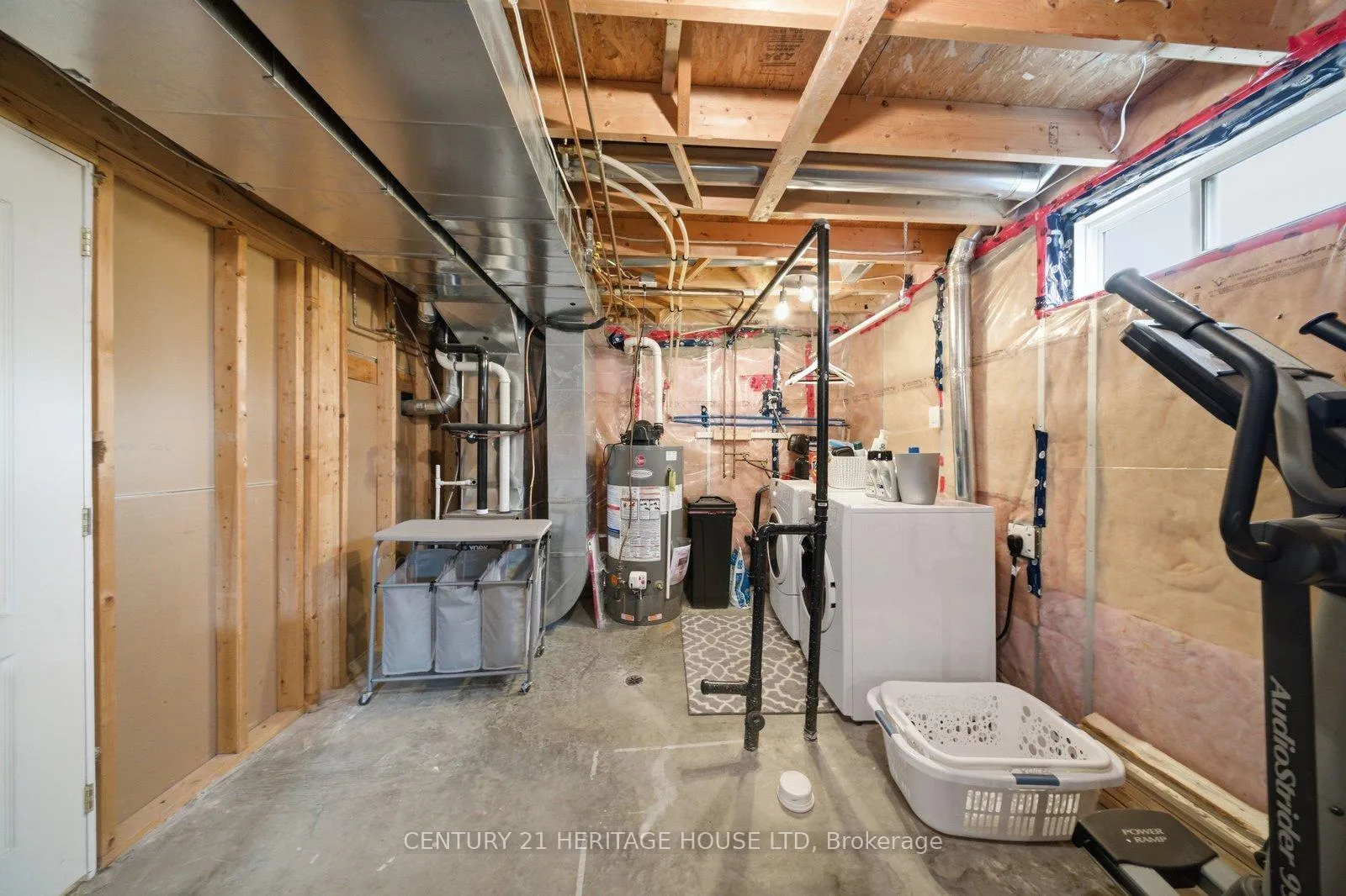 Photo 28 of 34 Primrose Drive, Tillsonburg — HOMEH