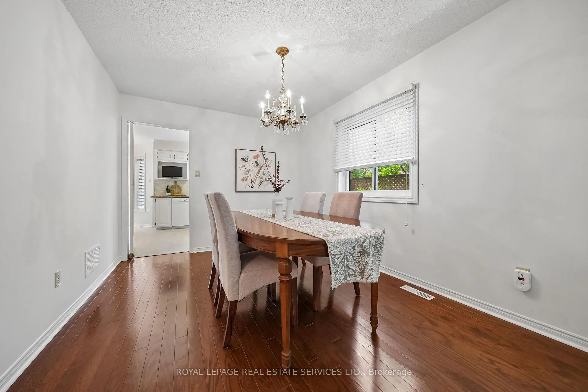 Photo 7 of 1547 Stoneybrook Trail, Oakville, Glen Abbey — HOMEH