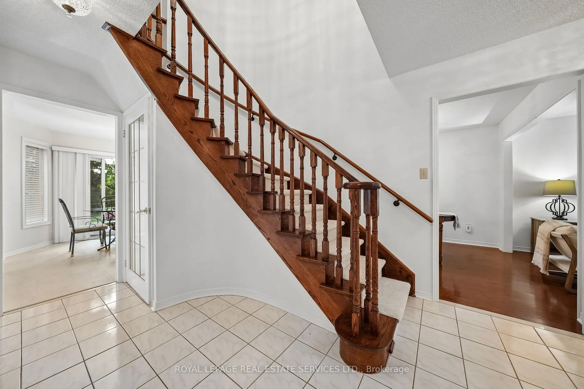 Photo 18 of 1547 Stoneybrook Trail, Oakville, Glen Abbey — HOMEH