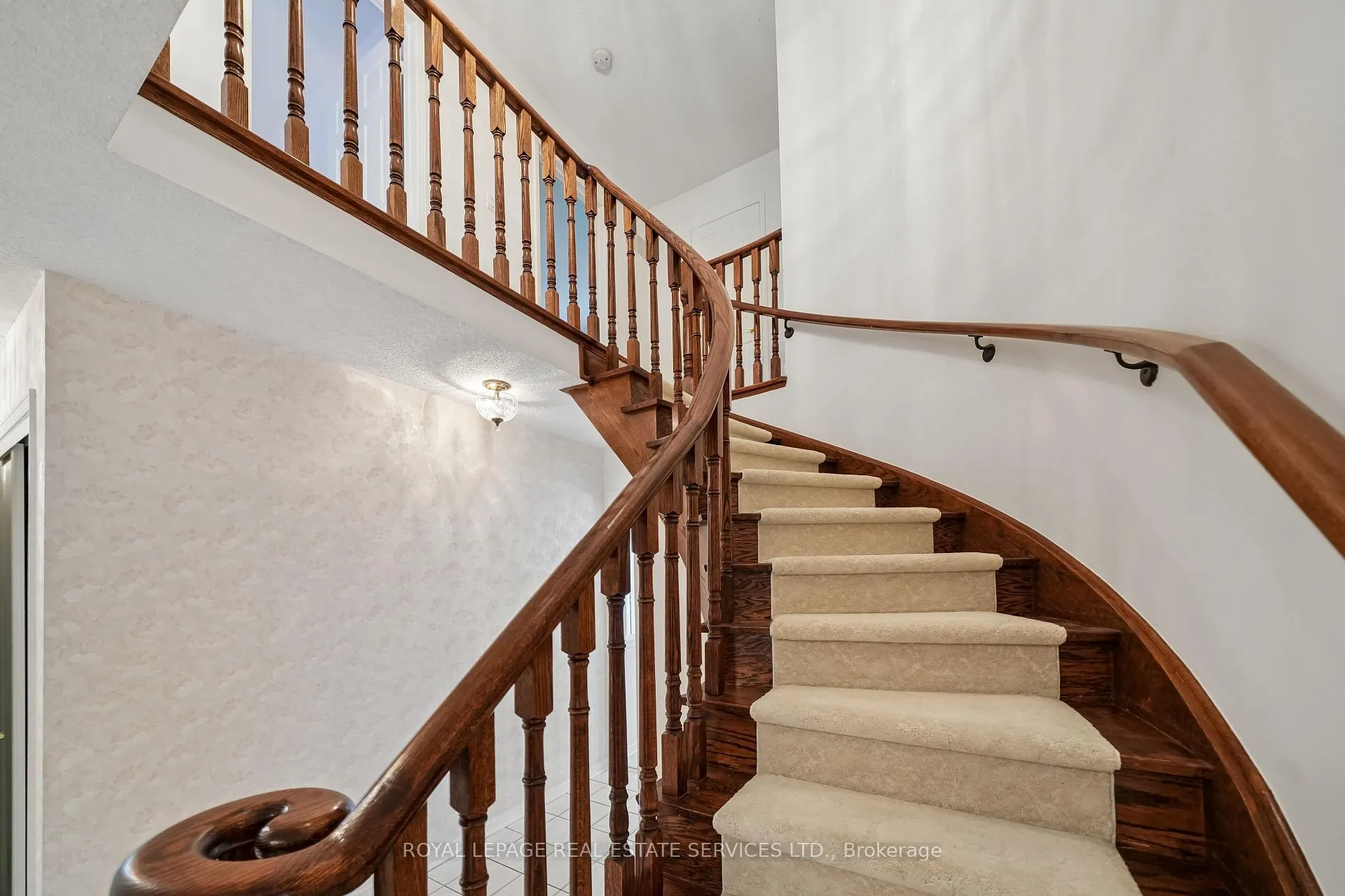 Photo 19 of 1547 Stoneybrook Trail, Oakville, Glen Abbey — HOMEH
