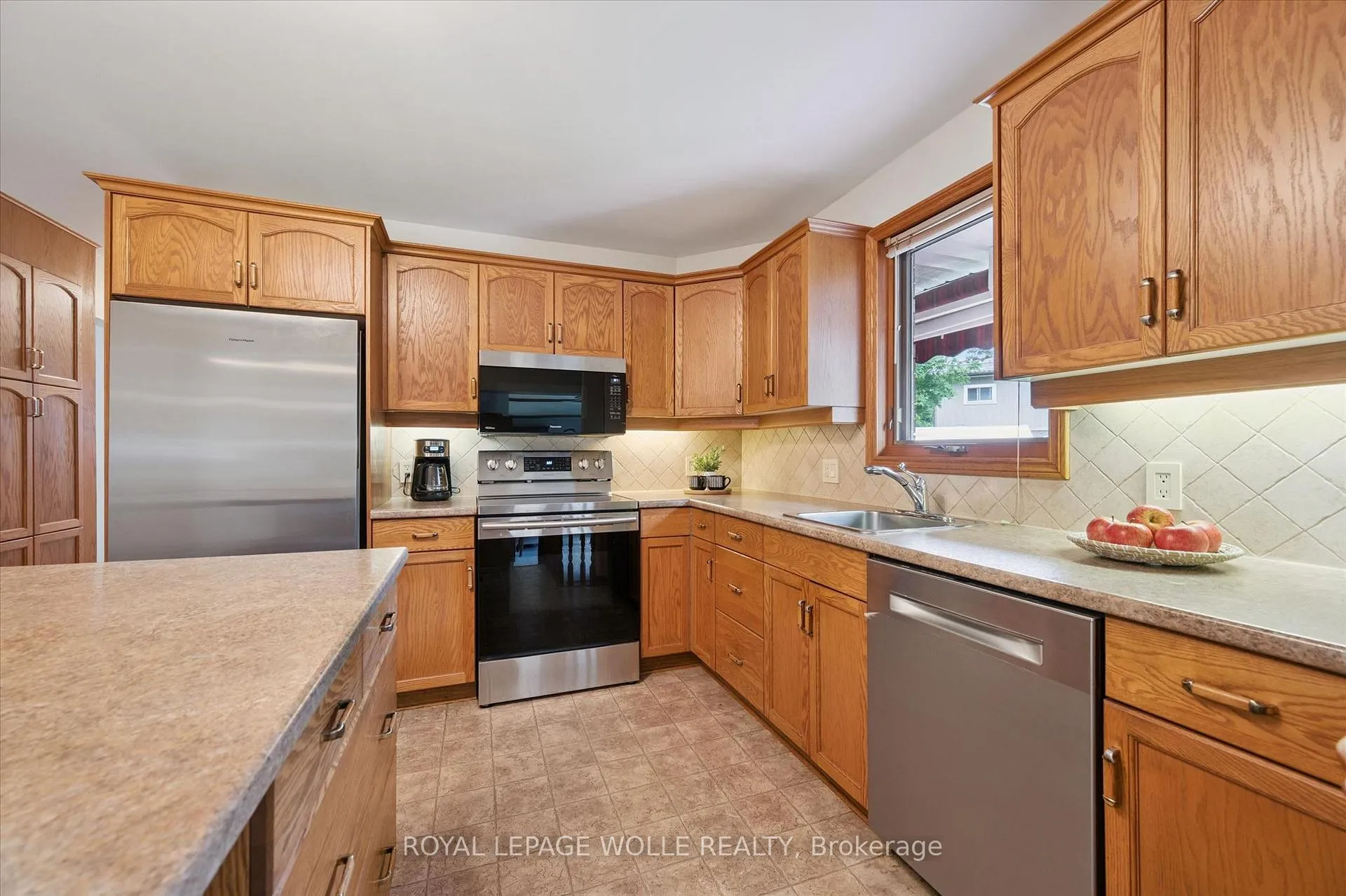 Photo 9 of 77 Maywood Road, Kitchener — HOMEH