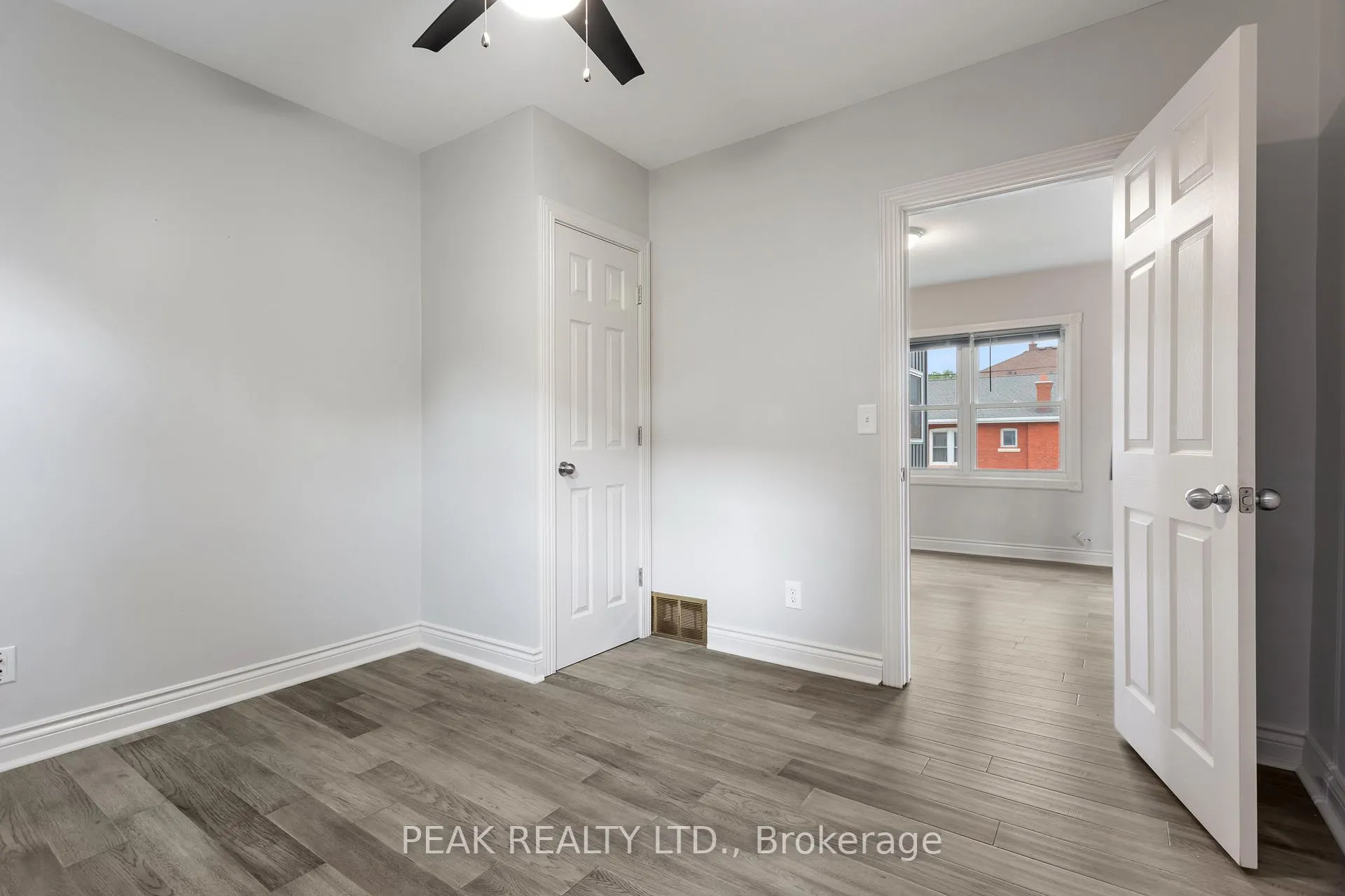 Photo 21 of 5155 Bridge Street, Niagara Falls, Downtown — HOMEH