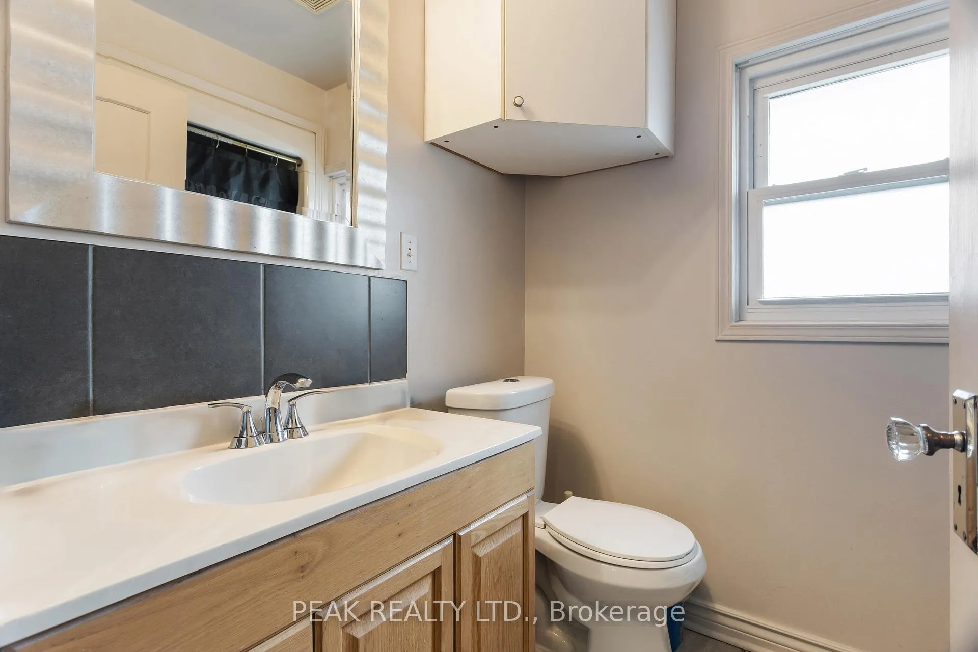 Photo 38 of 5155 Bridge Street, Niagara Falls, Downtown — HOMEH