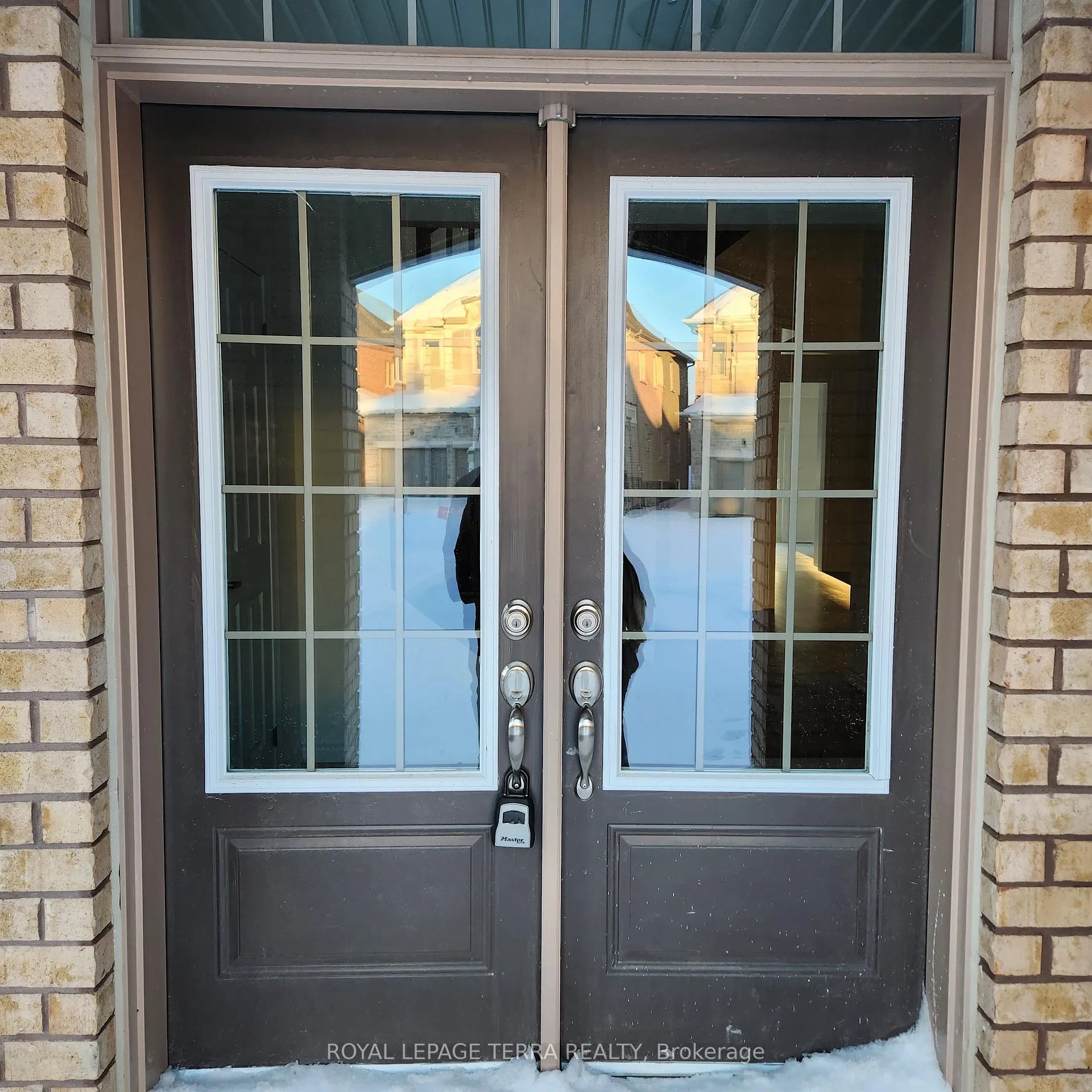 Photo 2 of 338 Fleetwood Drive, Oshawa, Eastdale — HOMEH