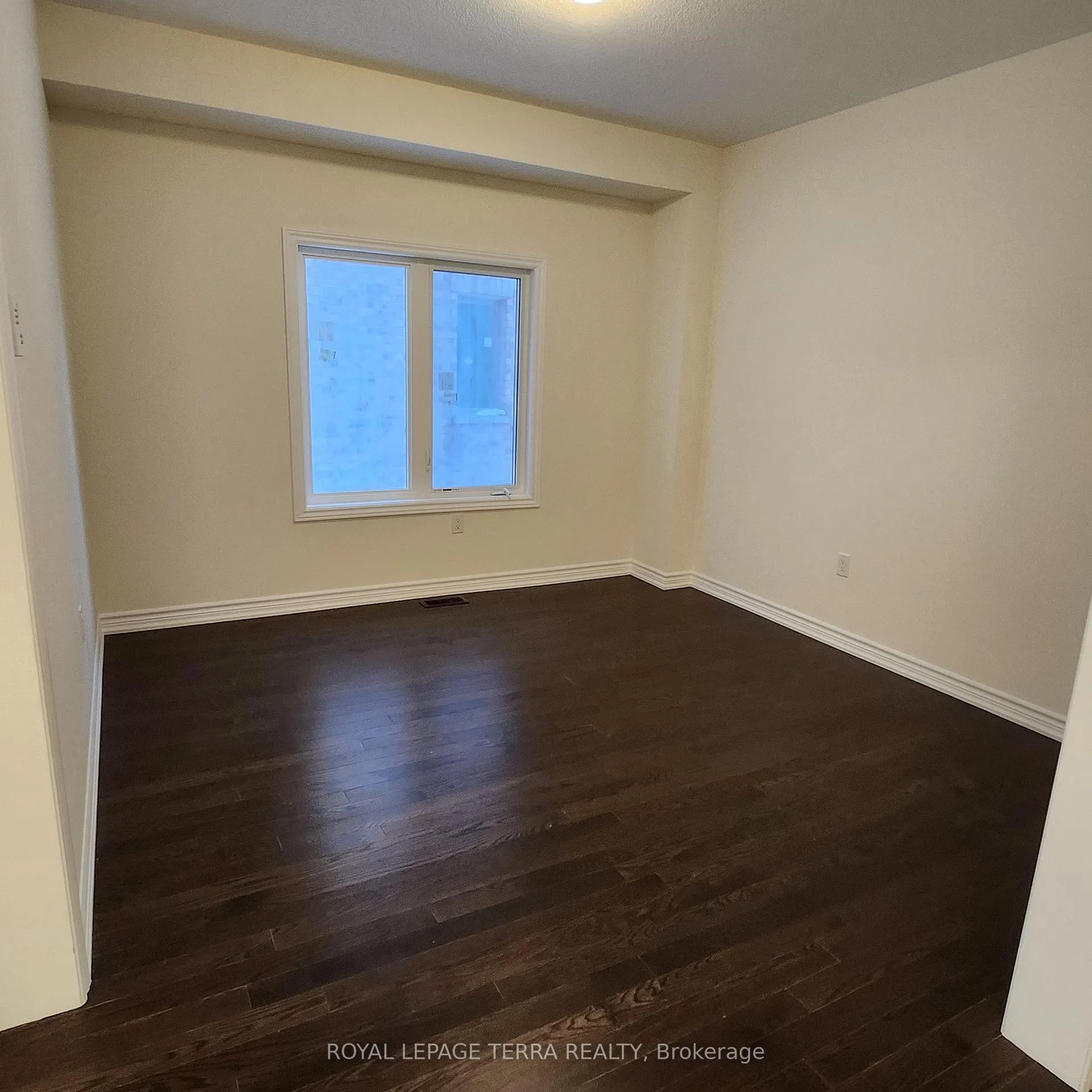 Photo 5 of 338 Fleetwood Drive, Oshawa, Eastdale — HOMEH