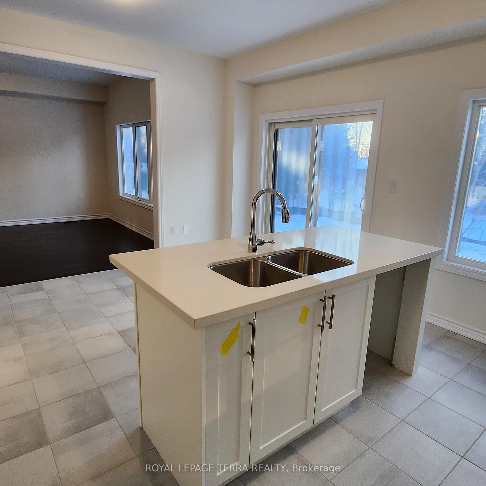 Photo 12 of 338 Fleetwood Drive, Oshawa, Eastdale — HOMEH