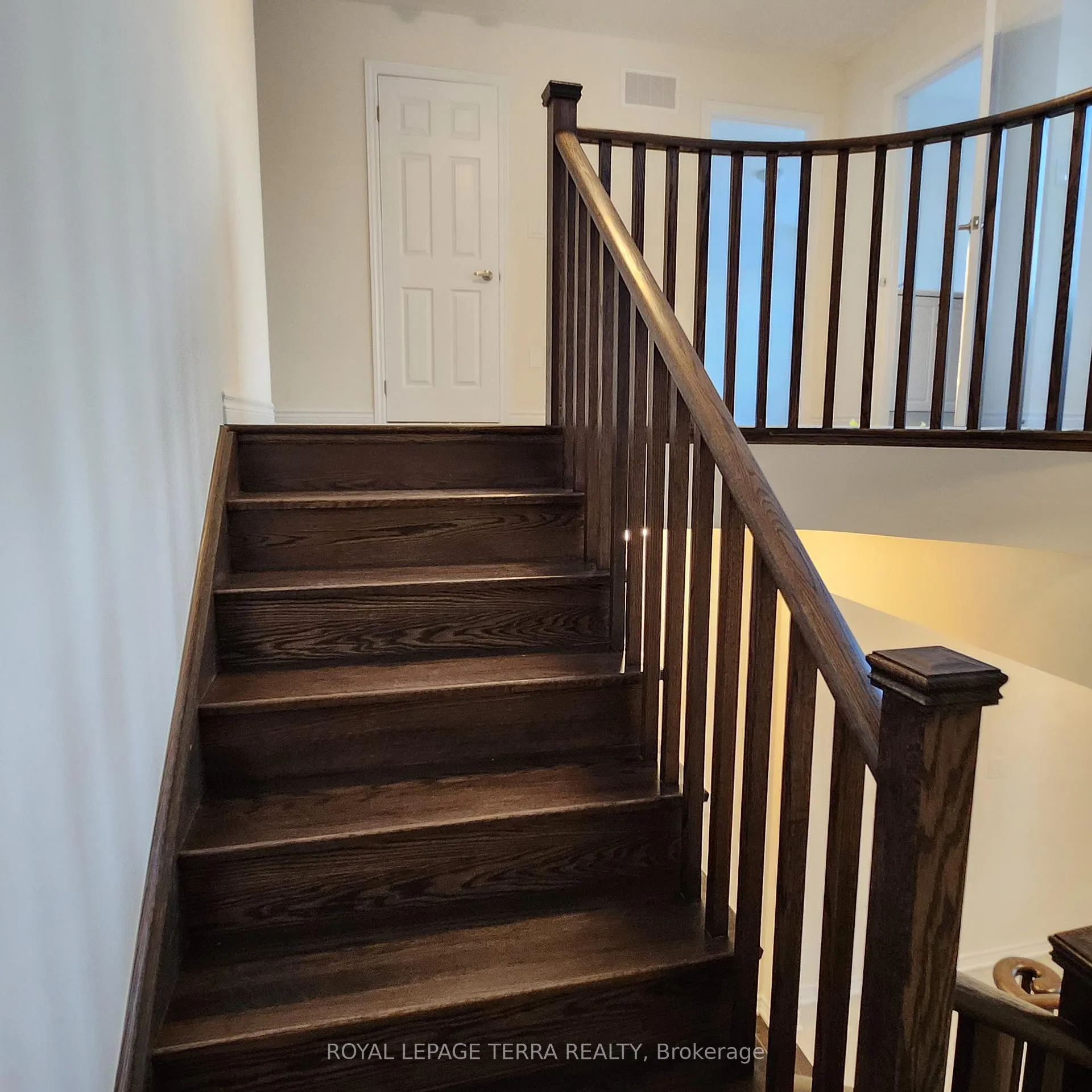 Photo 14 of 338 Fleetwood Drive, Oshawa, Eastdale — HOMEH