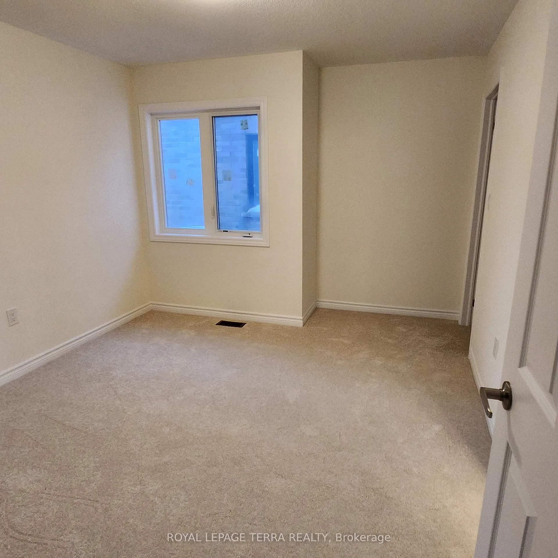 Photo 20 of 338 Fleetwood Drive, Oshawa, Eastdale — HOMEH