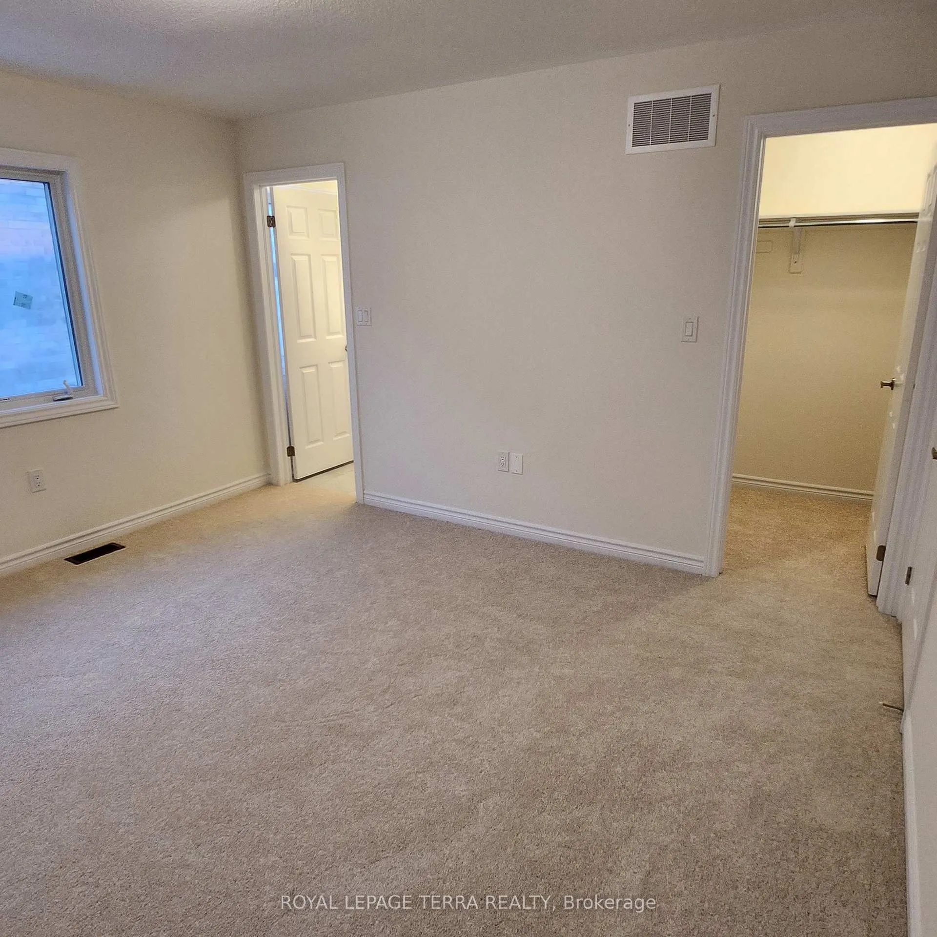 Photo 24 of 338 Fleetwood Drive, Oshawa, Eastdale — HOMEH