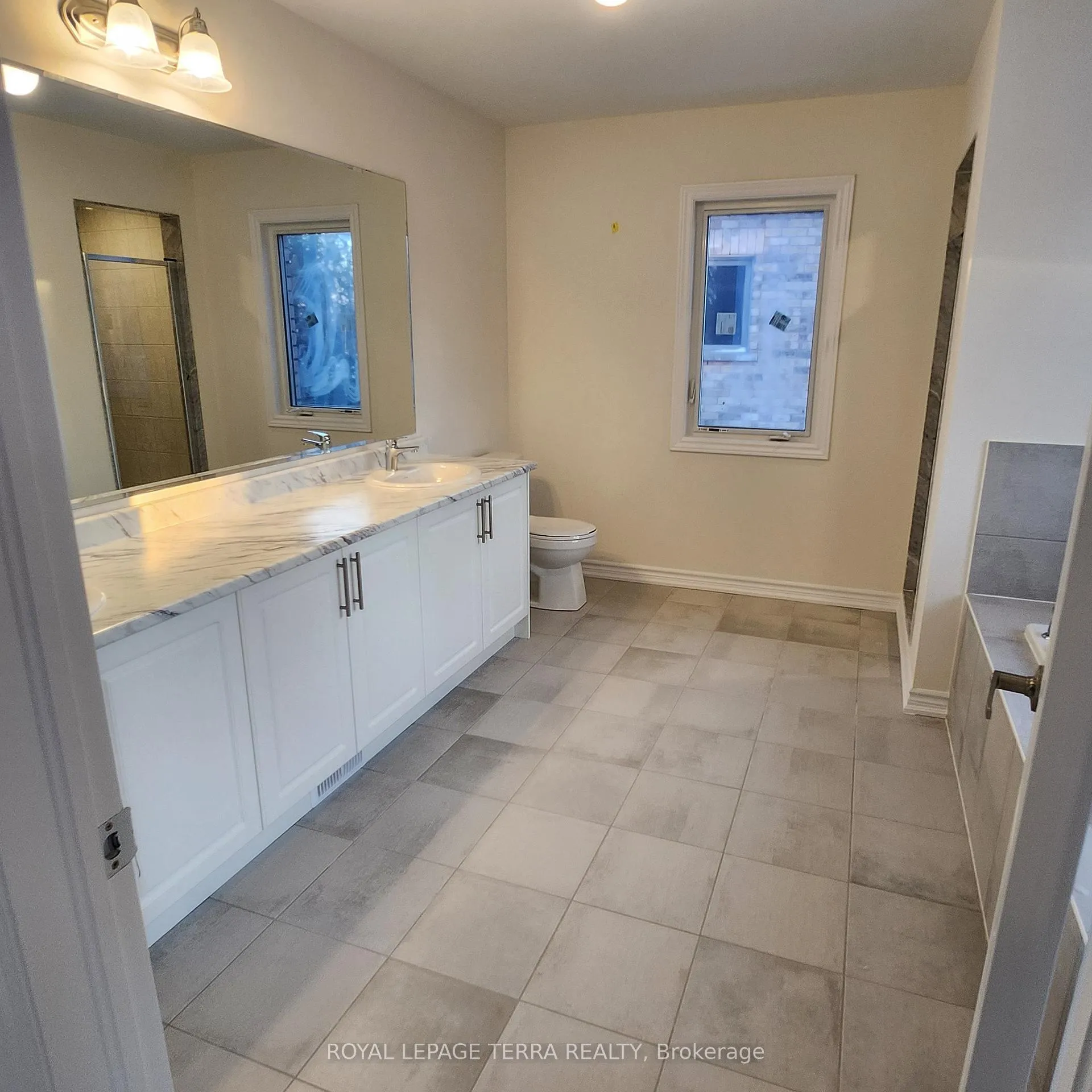 Photo 31 of 338 Fleetwood Drive, Oshawa, Eastdale — HOMEH