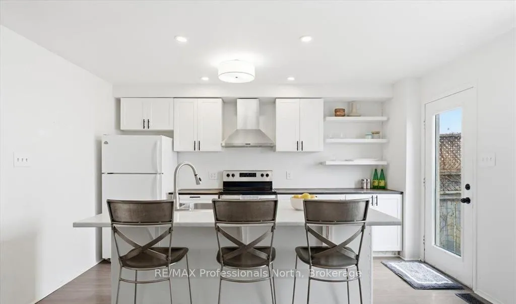 Photo 6 of 98 Roxton Road, Oakville, River Oaks — HOMEH
