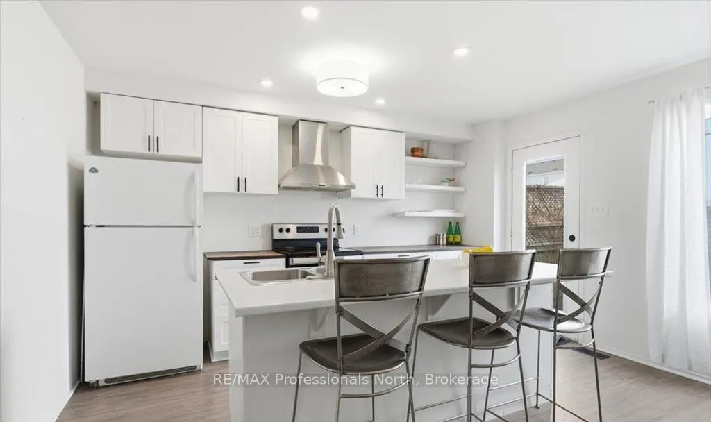 Photo 10 of 98 Roxton Road, Oakville, River Oaks — HOMEH