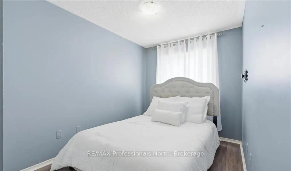 Photo 17 of 98 Roxton Road, Oakville, River Oaks — HOMEH